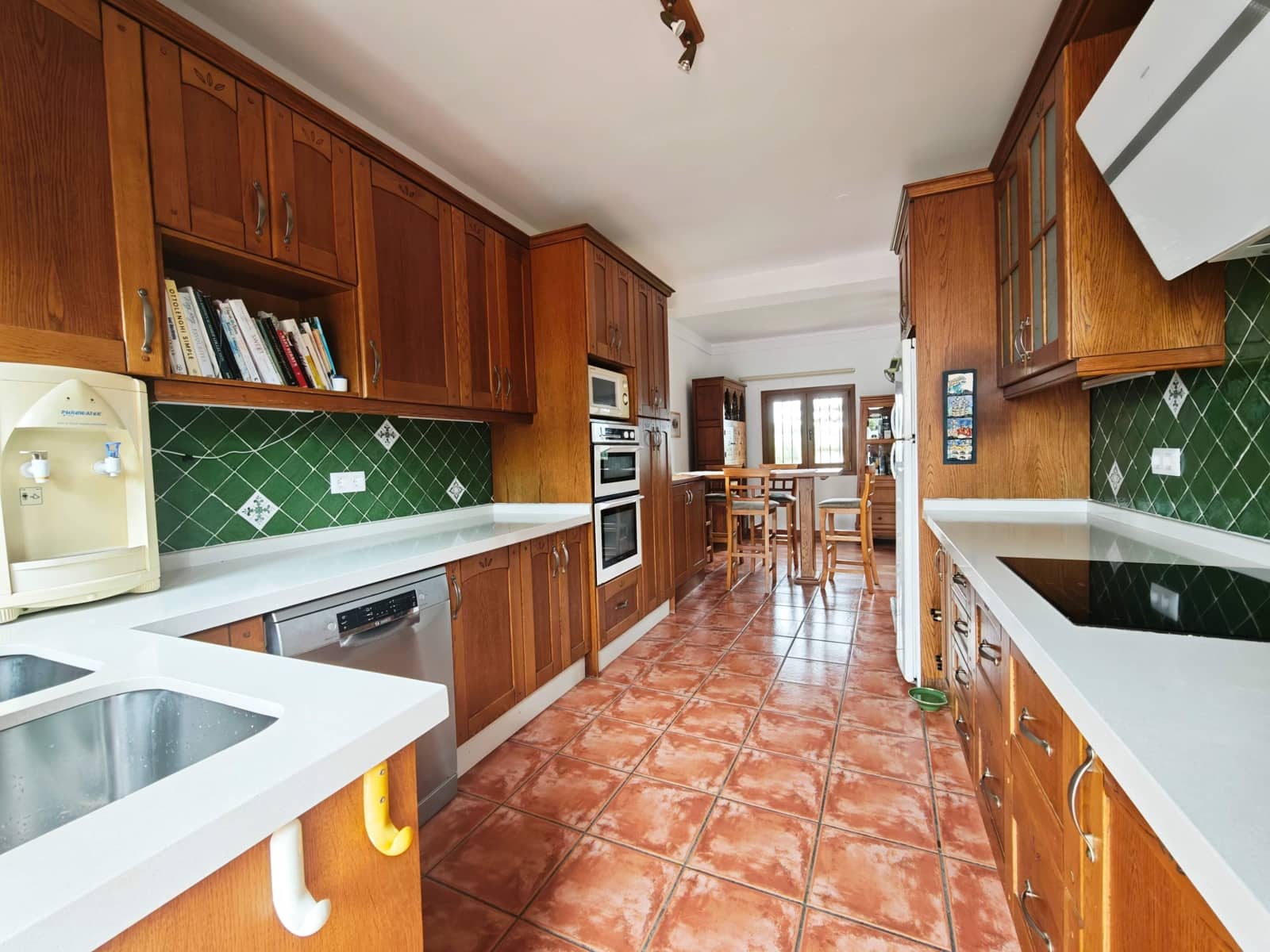 5 makuuhuone Huvila myytävänä paikassa Los Barrios mukana uima-altaan - 495 000 € (Ref: 9822955)