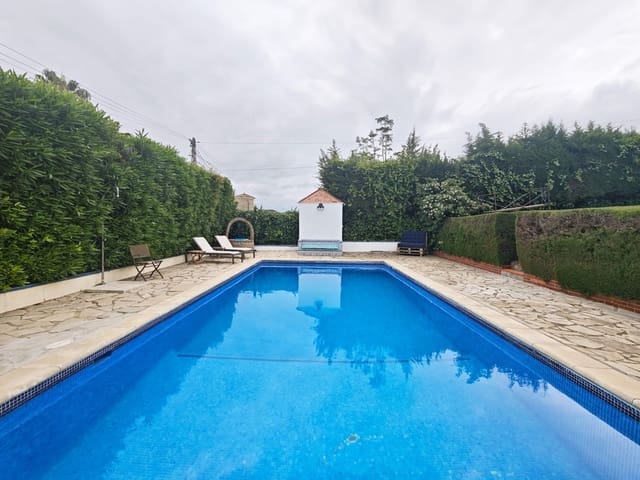 5 chambre Villa/Maison à vendre à Los Barrios avec piscine - 495 000 € (Ref: 9822955)