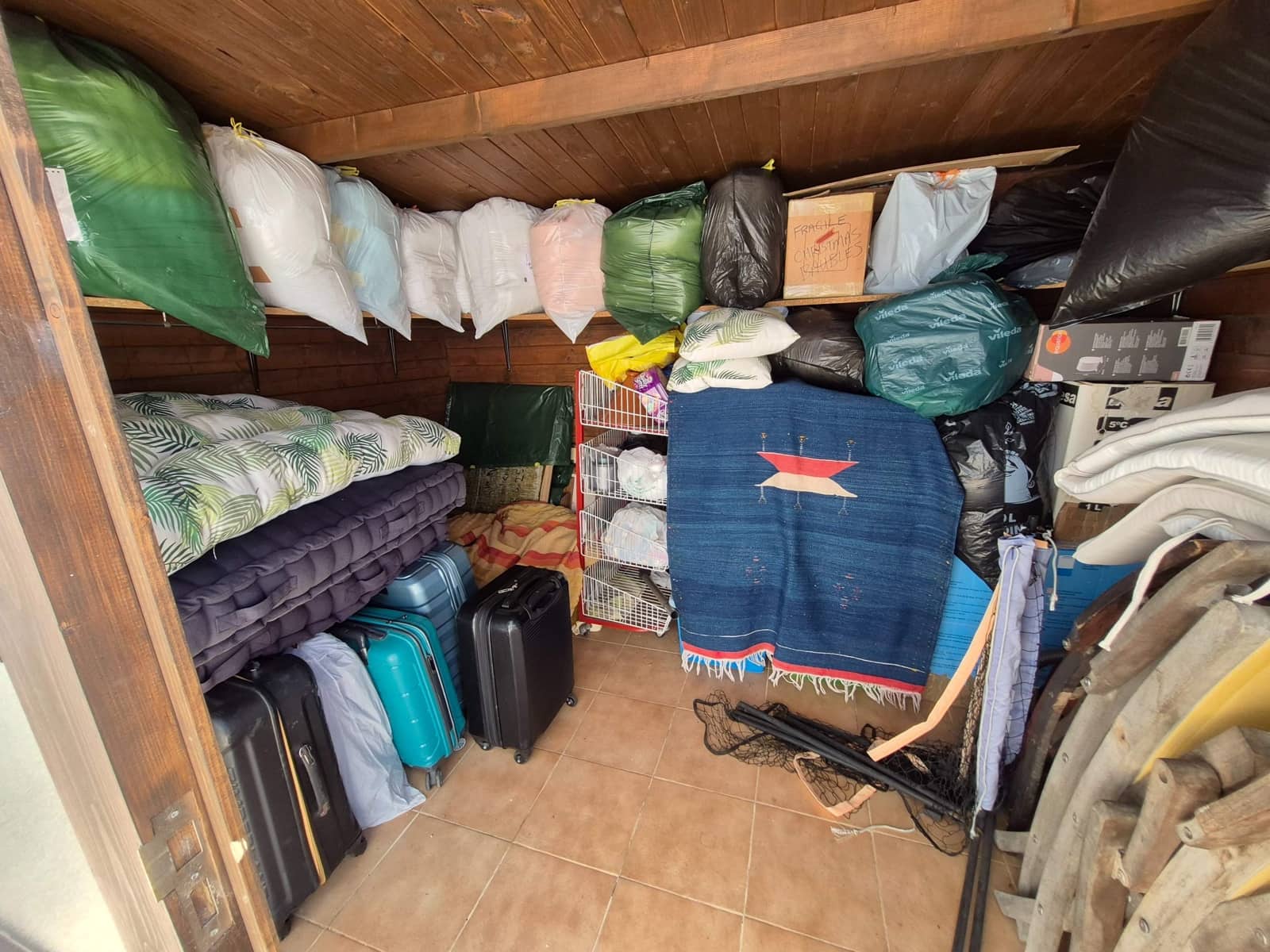 5 makuuhuone Huvila myytävänä paikassa Los Barrios mukana uima-altaan - 495 000 € (Ref: 9822955)