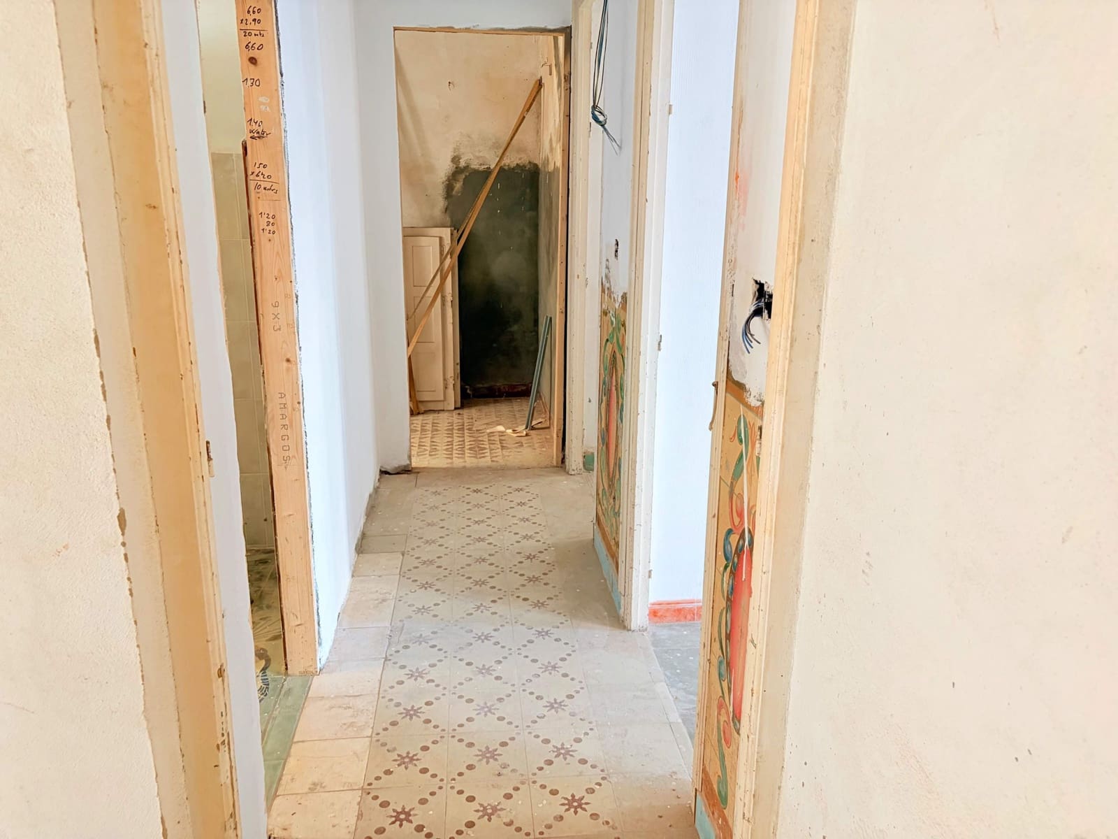 4 sovrum Hus till salu i La Linea de la Concepcion - 190 000 € (Ref: 9831566)