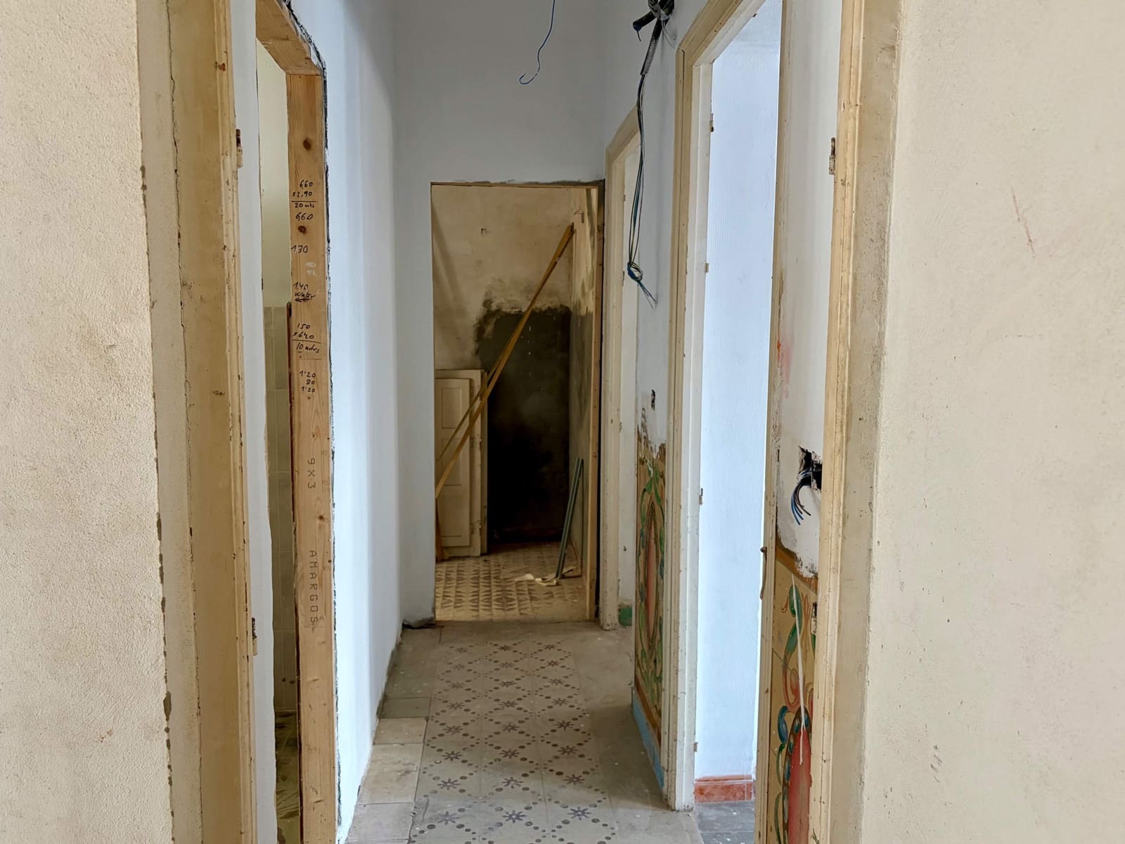 4 sovrum Hus till salu i La Linea de la Concepcion - 190 000 € (Ref: 9831566)