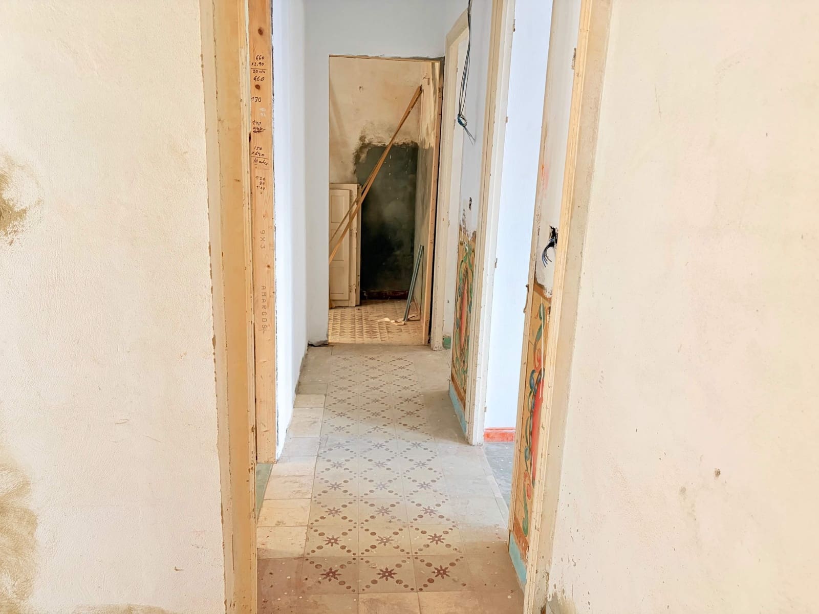 4 sovrum Hus till salu i La Linea de la Concepcion - 190 000 € (Ref: 9831566)