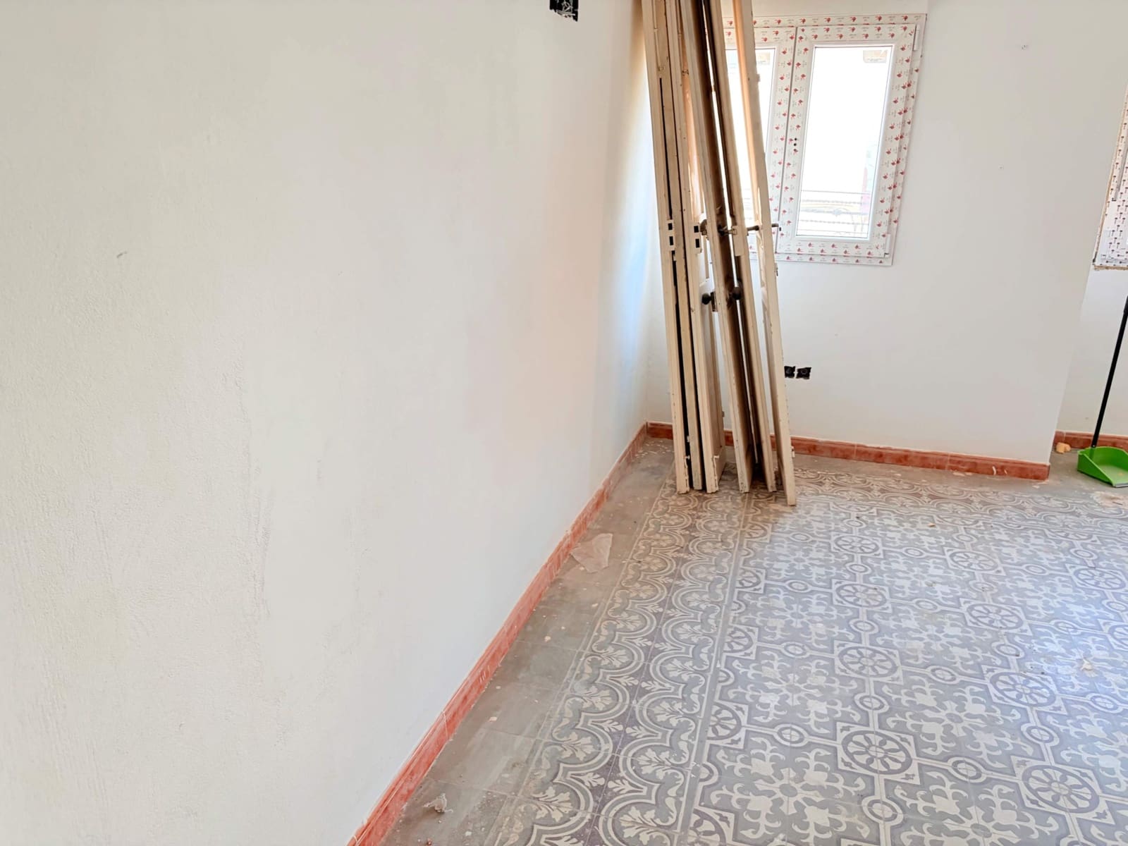 4 sovrum Hus till salu i La Linea de la Concepcion - 190 000 € (Ref: 9831566)