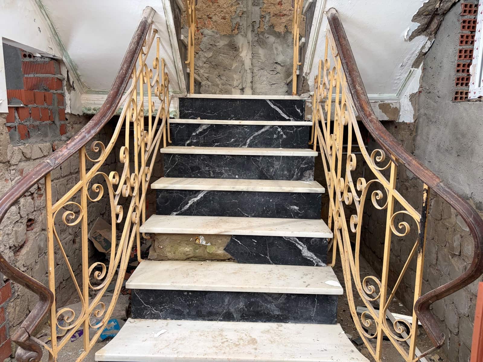4 sovrum Hus till salu i La Linea de la Concepcion - 190 000 € (Ref: 9831566)