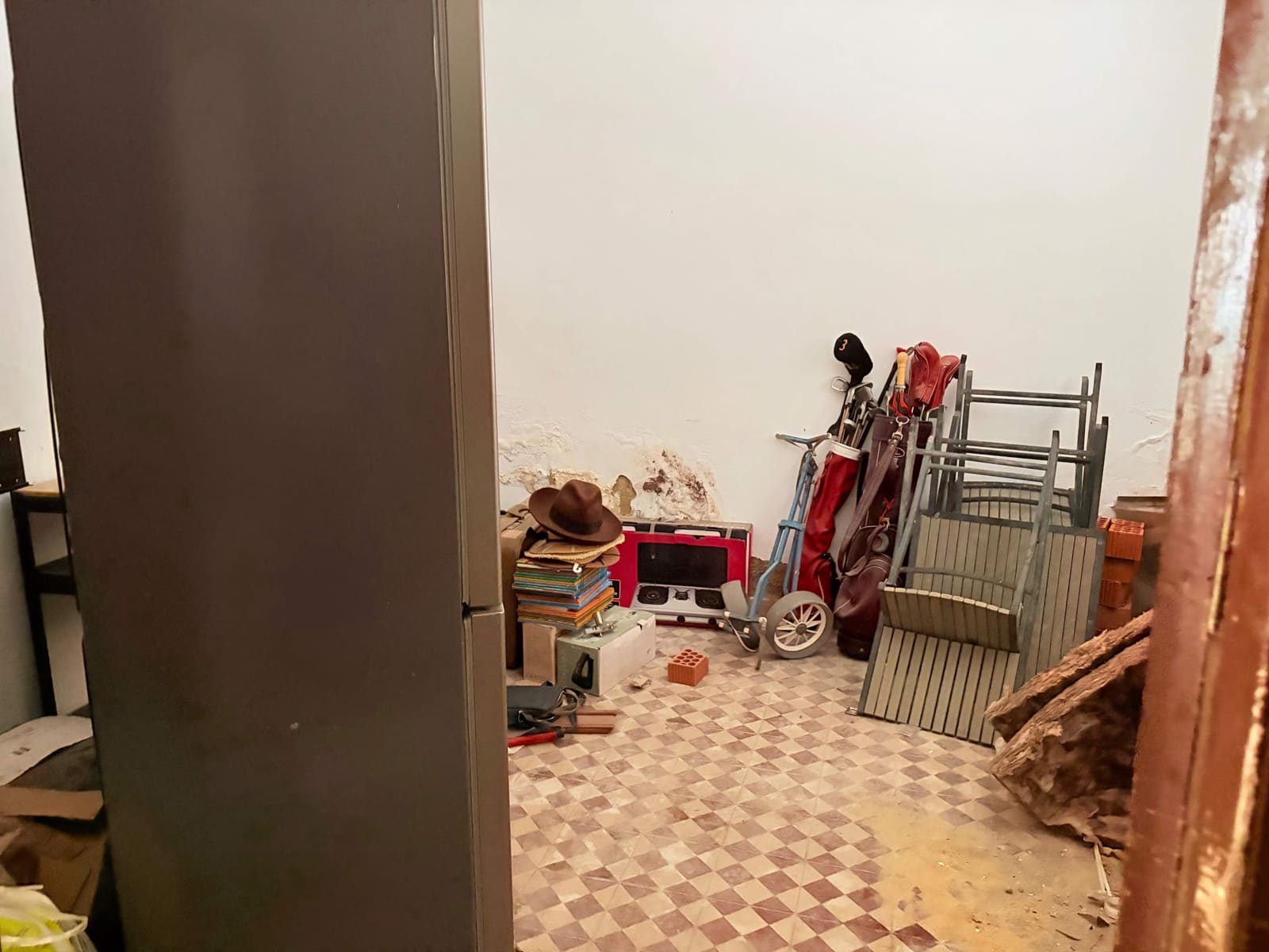 4 sovrum Hus till salu i La Linea de la Concepcion - 190 000 € (Ref: 9831566)