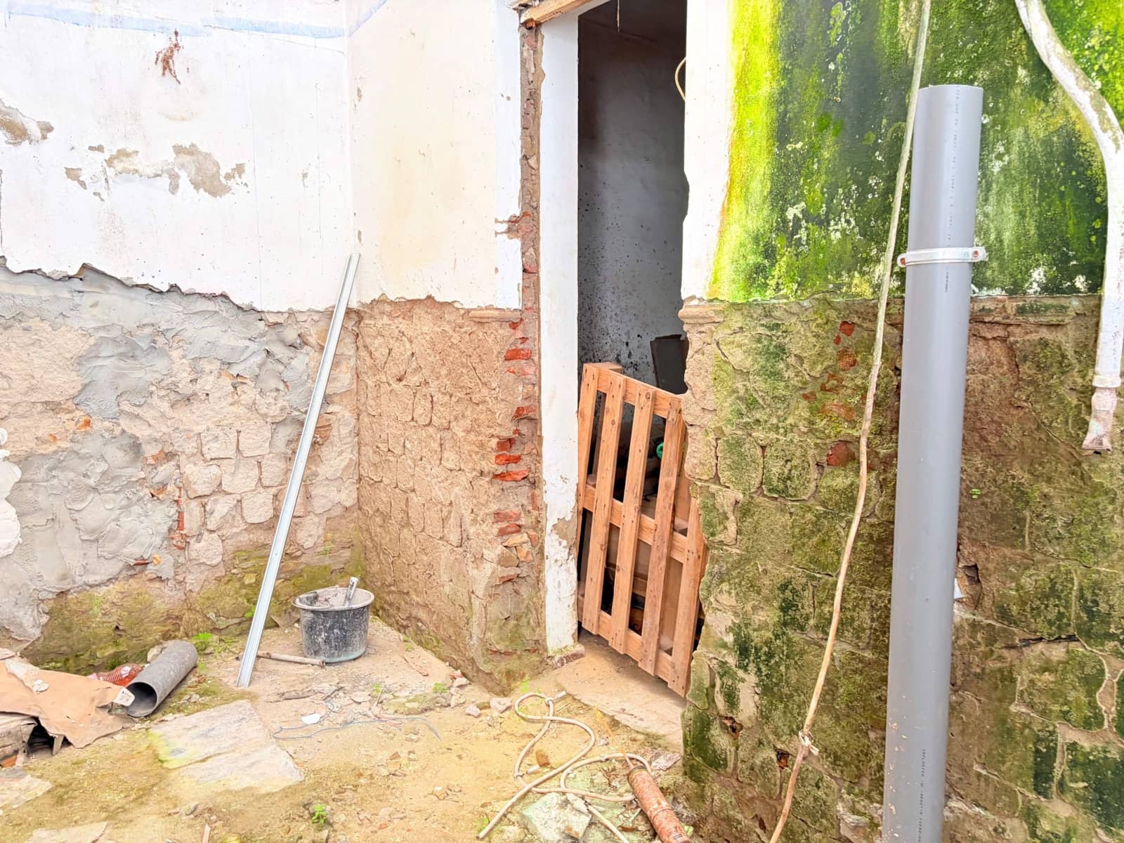 4 sovrum Hus till salu i La Linea de la Concepcion - 190 000 € (Ref: 9831566)