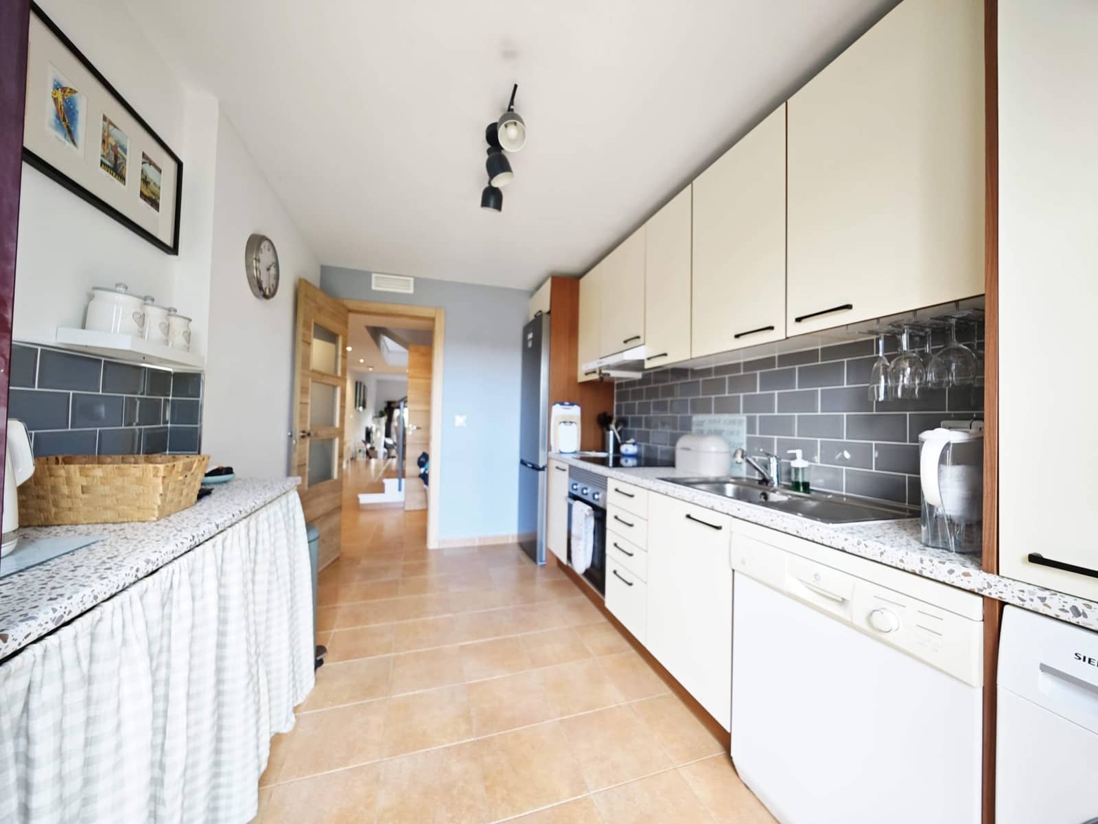 2 bedroom Terraced Villa for sale in La Alcaidesa with pool garage - € 305,000 (Ref: 9833691)