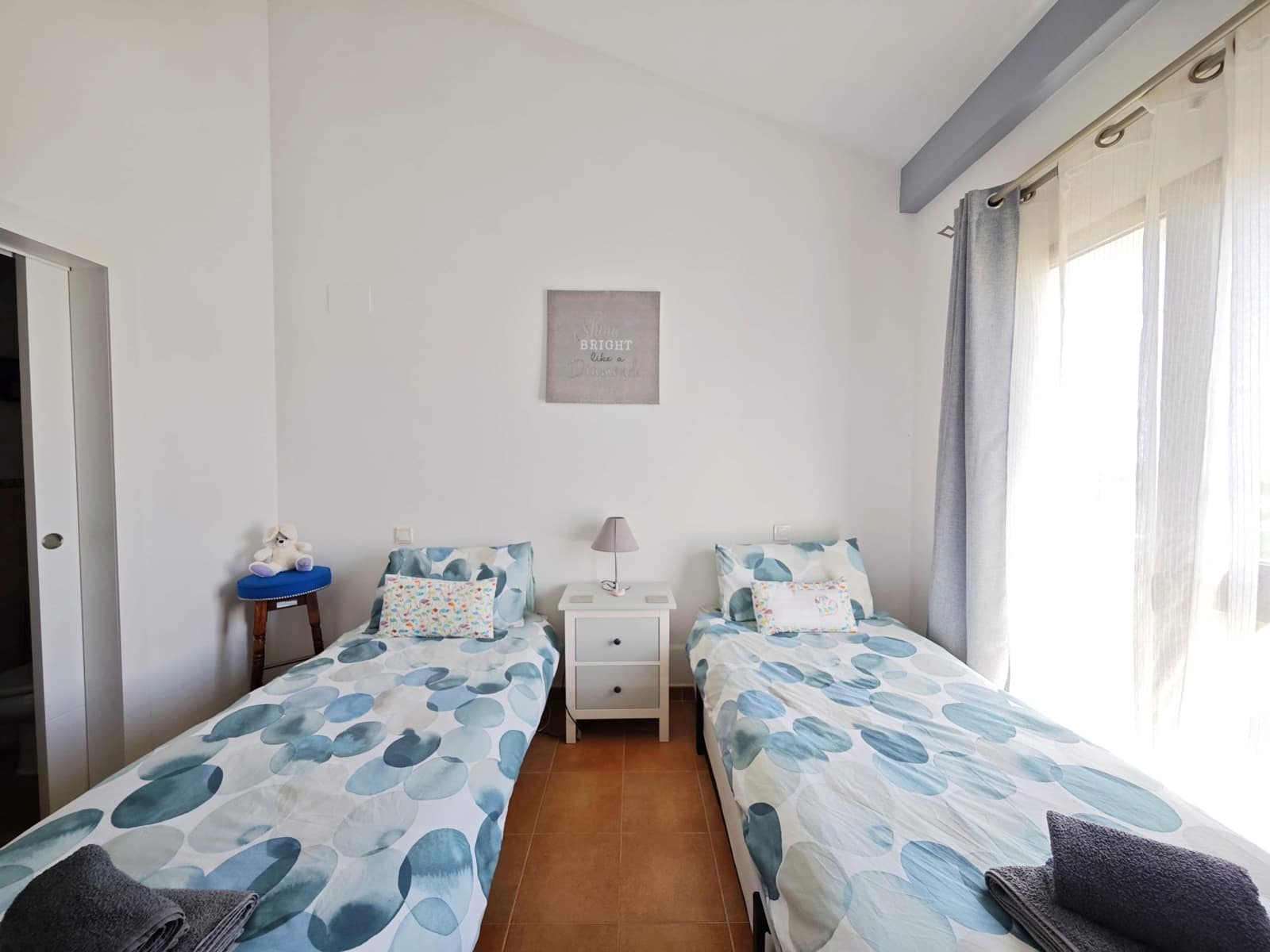 2 bedroom Terraced Villa for sale in La Alcaidesa with pool garage - € 305,000 (Ref: 9833691)