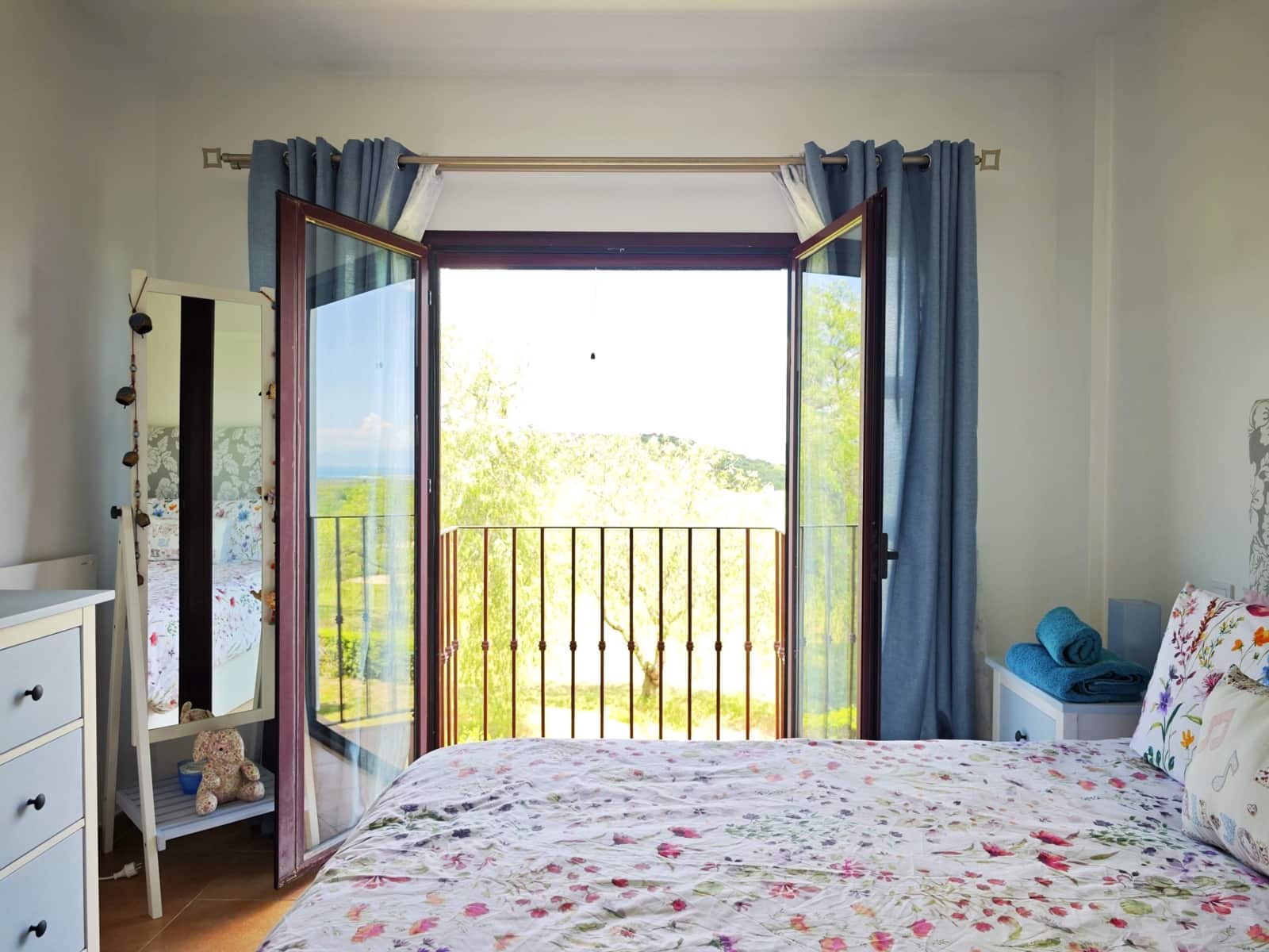 2 bedroom Terraced Villa for sale in La Alcaidesa with pool garage - € 305,000 (Ref: 9833691)