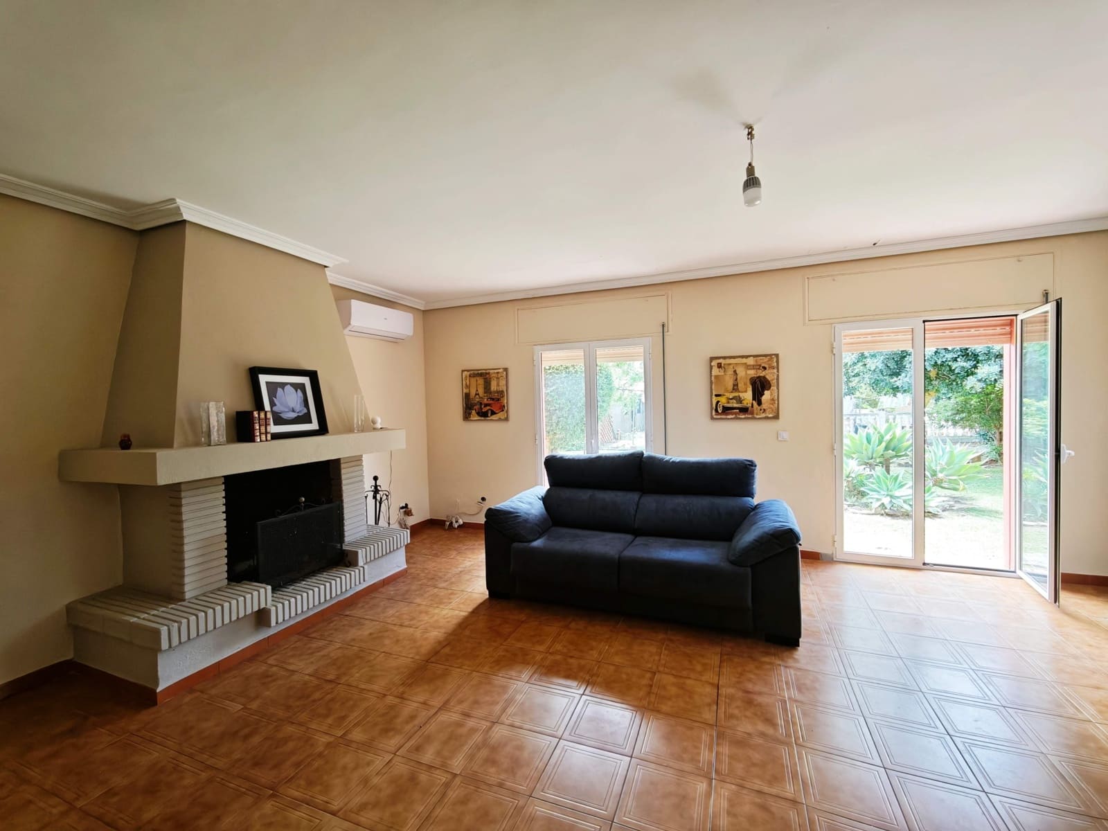 7 sypialnia Willa na sprzedaż w Algeciras z basenem garażem - 590 000 € (Ref: 9846261)