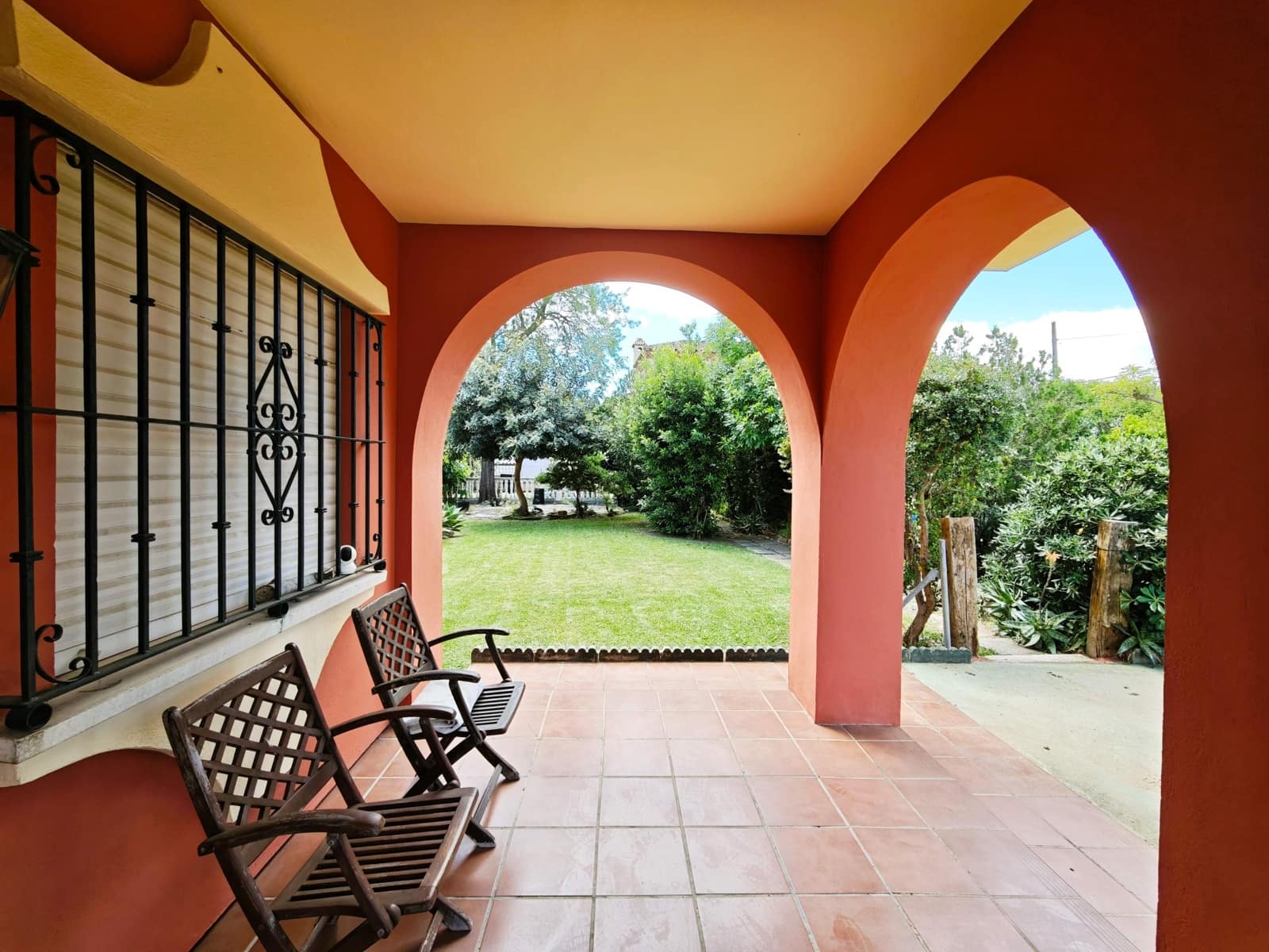 7 sypialnia Willa na sprzedaż w Algeciras z basenem garażem - 590 000 € (Ref: 9846261)