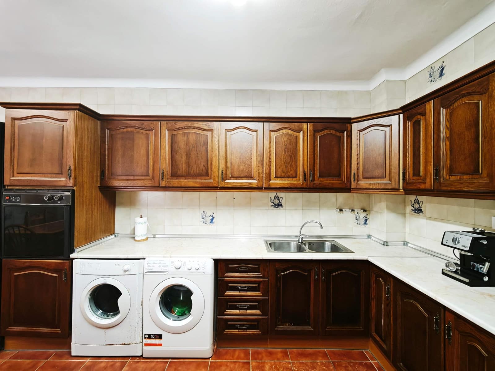 7 sypialnia Willa na sprzedaż w Algeciras z basenem garażem - 590 000 € (Ref: 9846261)