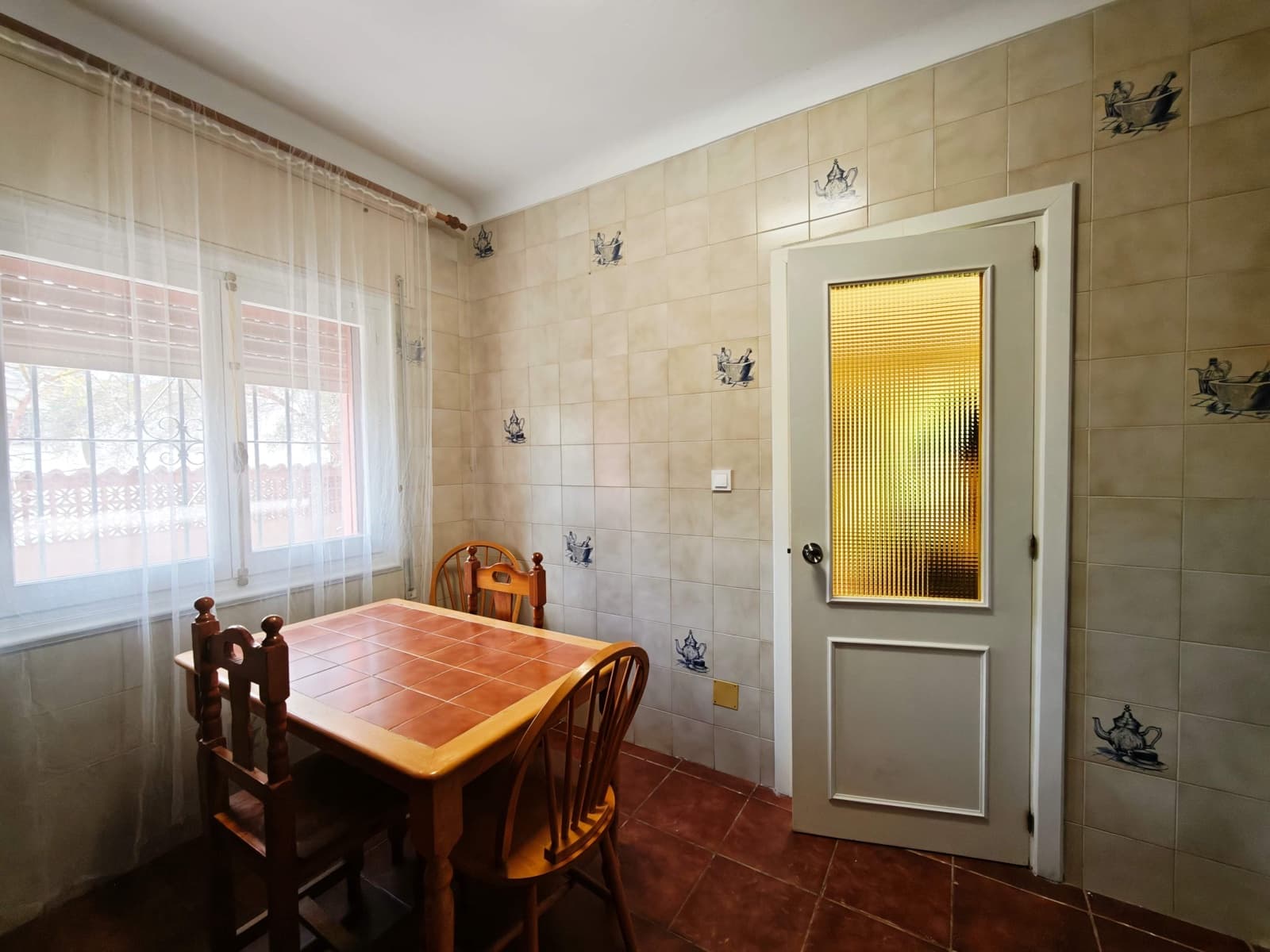 7 sypialnia Willa na sprzedaż w Algeciras z basenem garażem - 590 000 € (Ref: 9846261)