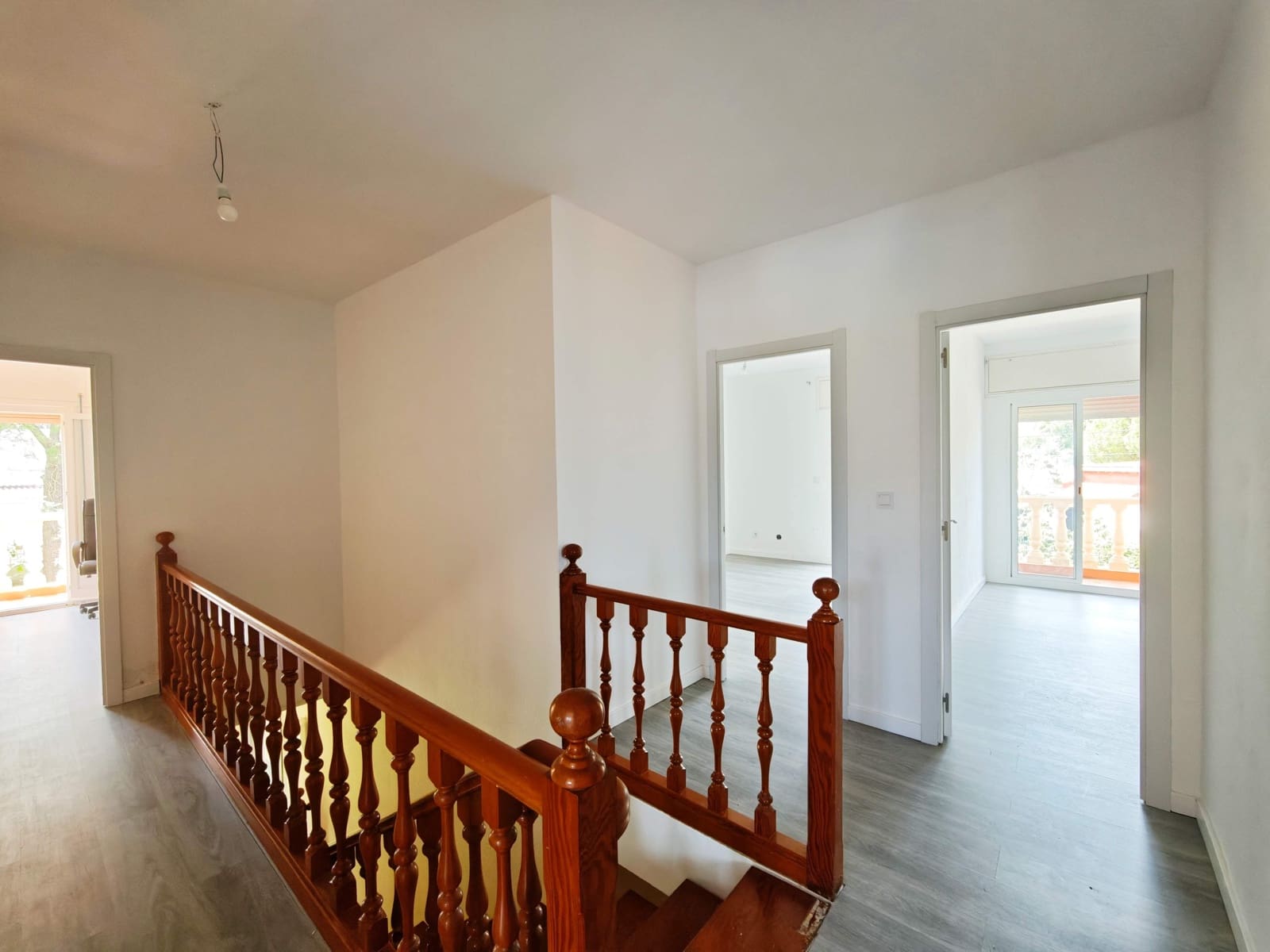 7 sypialnia Willa na sprzedaż w Algeciras z basenem garażem - 590 000 € (Ref: 9846261)