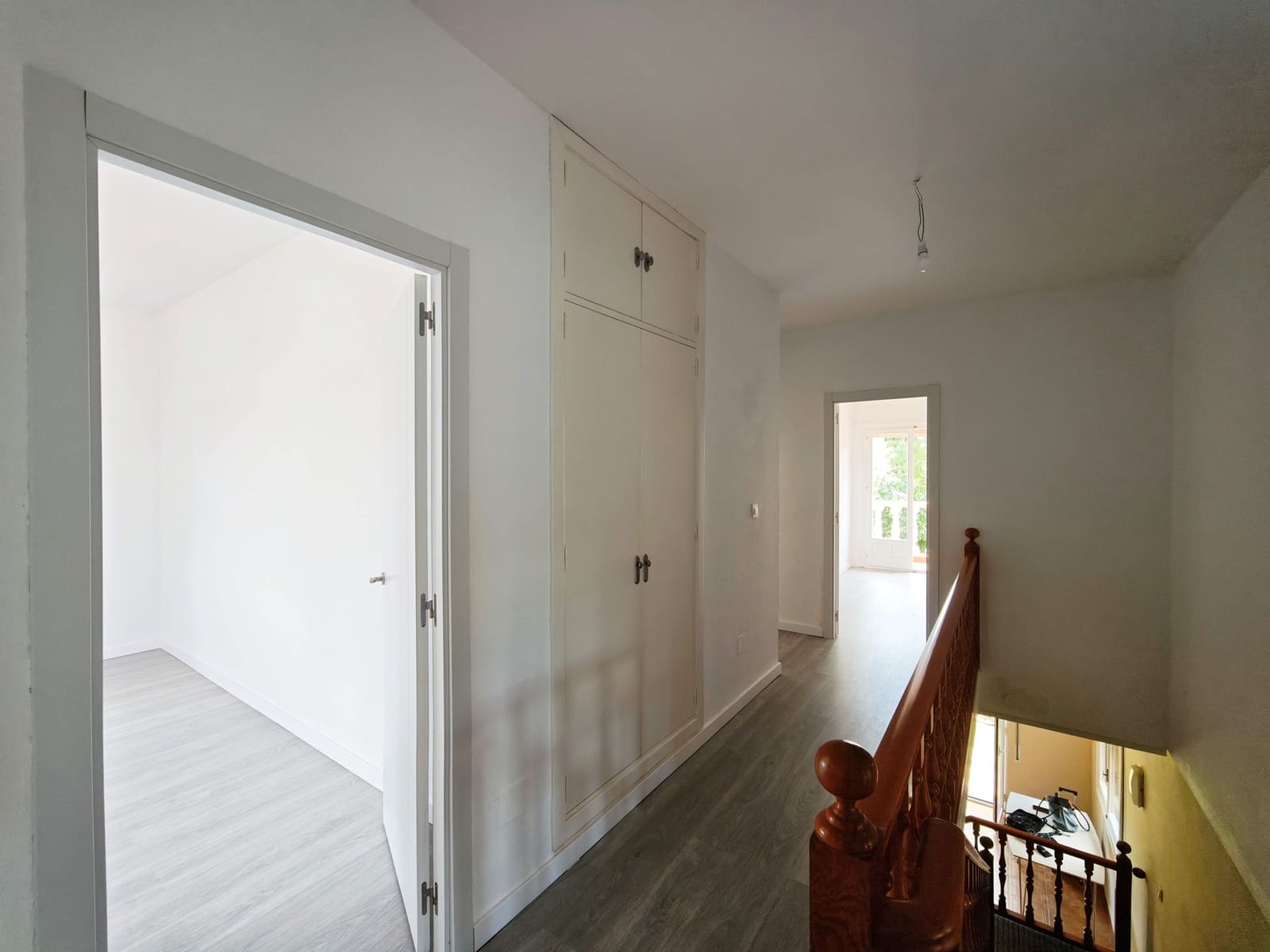 7 sypialnia Willa na sprzedaż w Algeciras z basenem garażem - 590 000 € (Ref: 9846261)