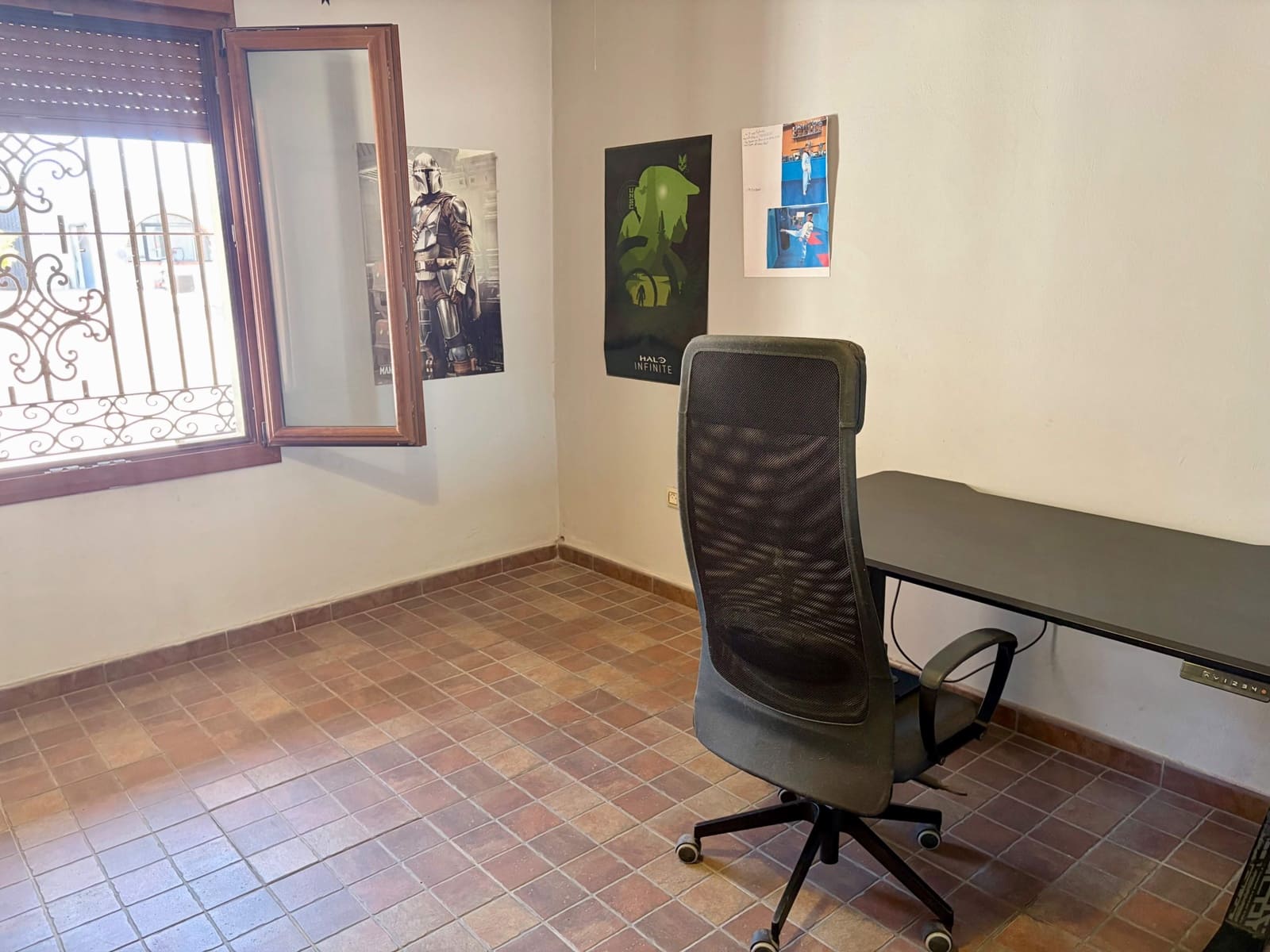 2 chambre Finca/Maison de Campagne à vendre à La Linea de la Concepcion avec piscine garage - 280 000 € (Ref: 9851792)