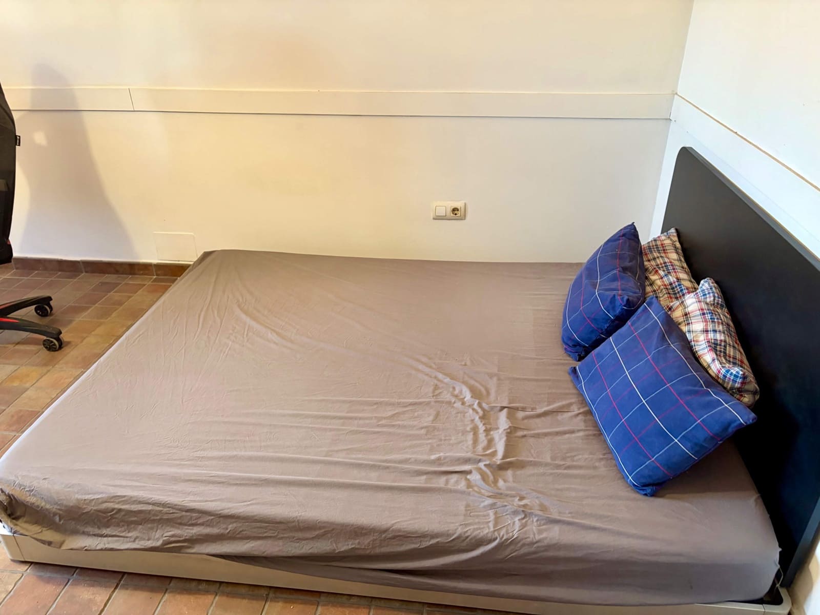 2 chambre Finca/Maison de Campagne à vendre à La Linea de la Concepcion avec piscine garage - 280 000 € (Ref: 9851792)