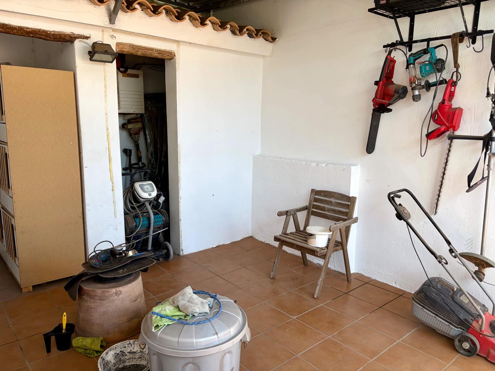 2 chambre Finca/Maison de Campagne à vendre à La Linea de la Concepcion avec piscine garage - 280 000 € (Ref: 9851792)