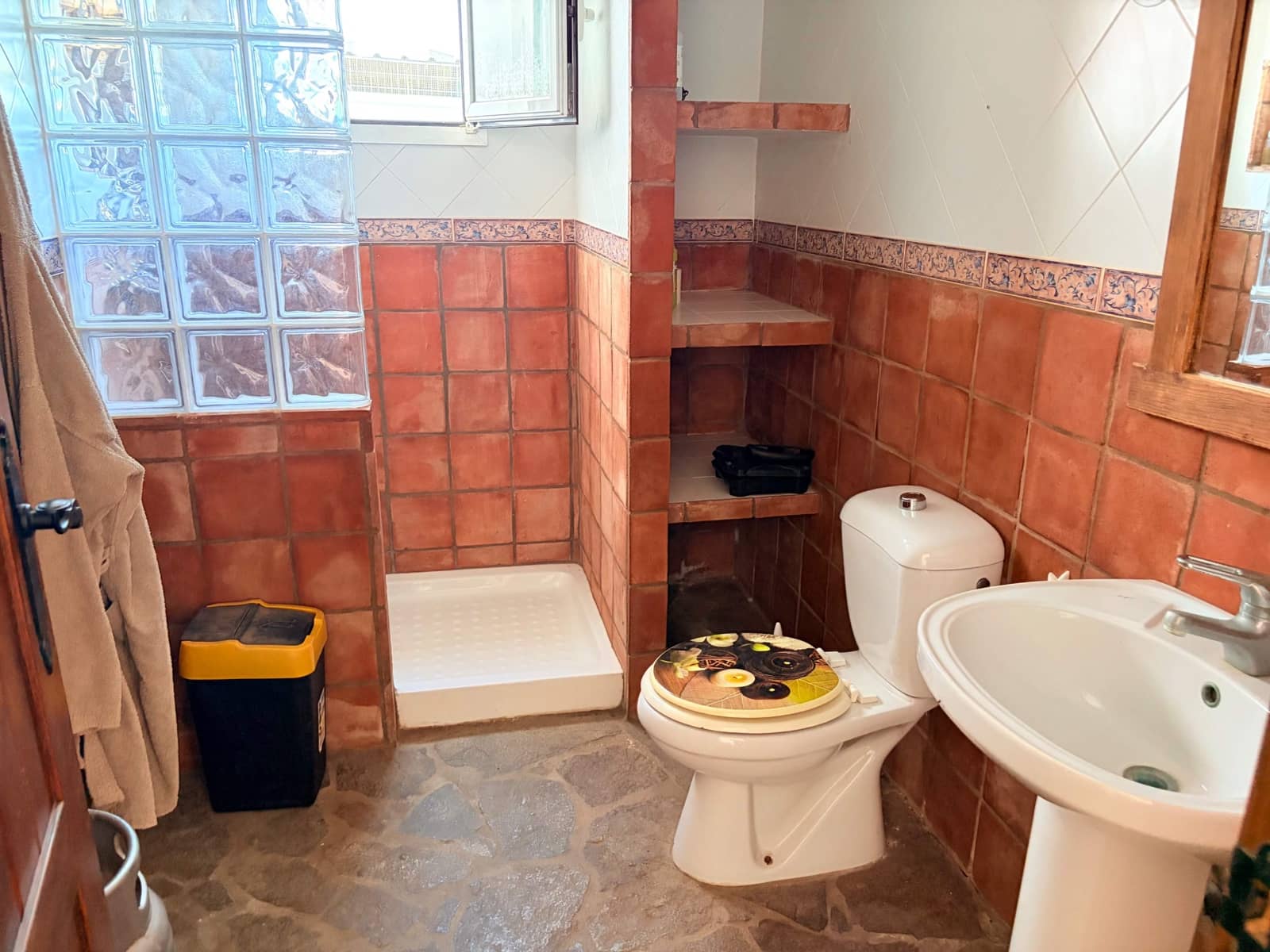 2 chambre Finca/Maison de Campagne à vendre à La Linea de la Concepcion avec piscine garage - 280 000 € (Ref: 9851792)