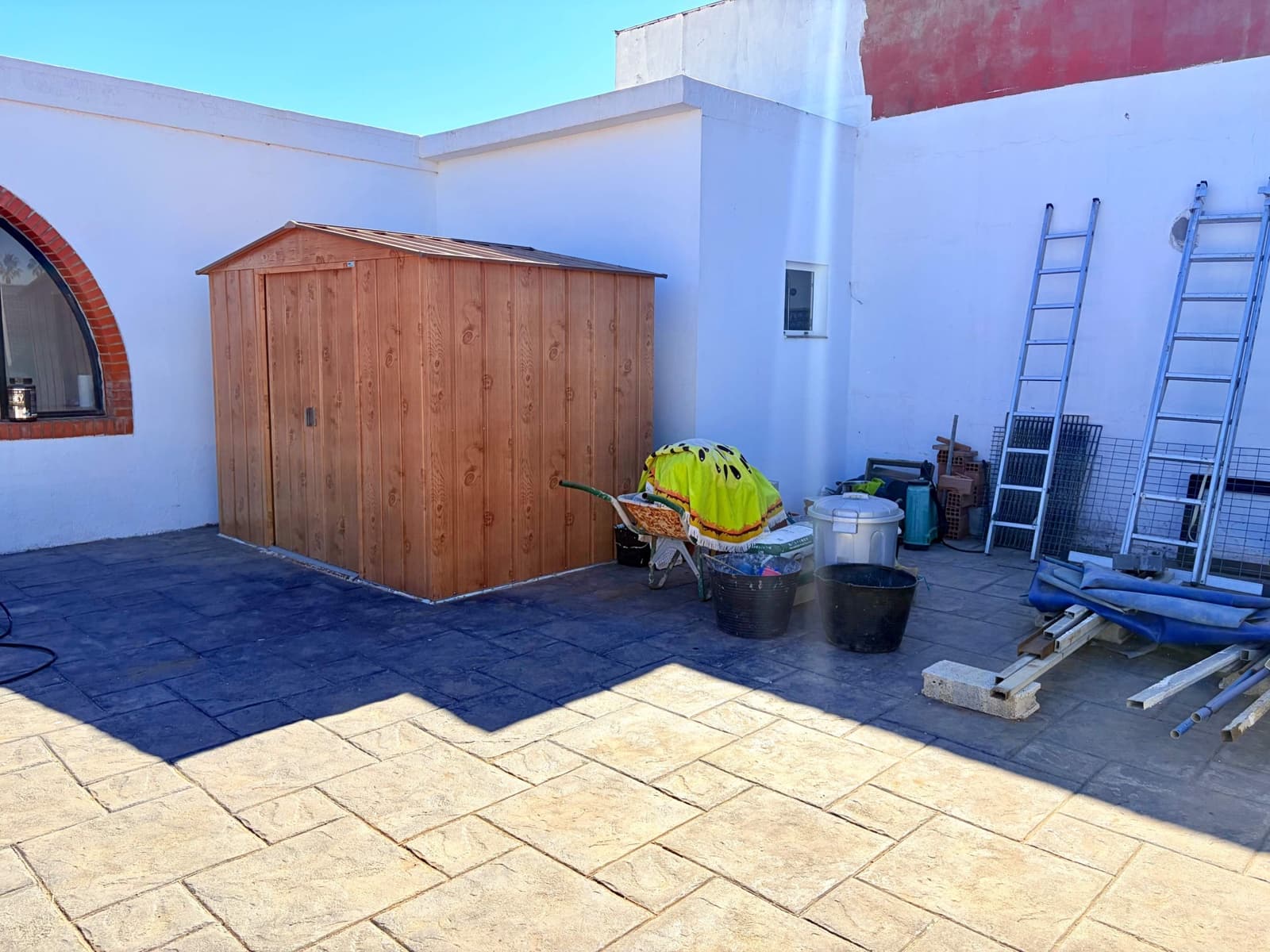 2 chambre Finca/Maison de Campagne à vendre à La Linea de la Concepcion avec piscine garage - 280 000 € (Ref: 9851792)