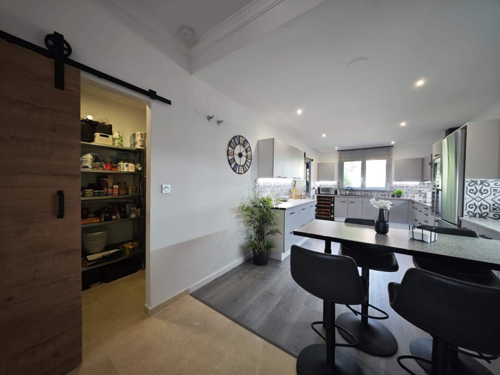 3 Zimmer Wohnung zu verkaufen in Sotogrande mit Pool Garage - 525.000 € (Ref: 9855495)