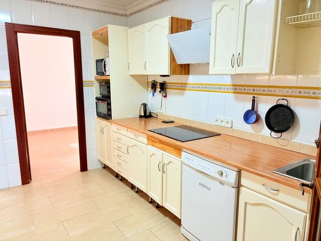 4 quarto Apartamento para venda em La Línea de la Concepción - 305 000 € (Ref: 9860126)