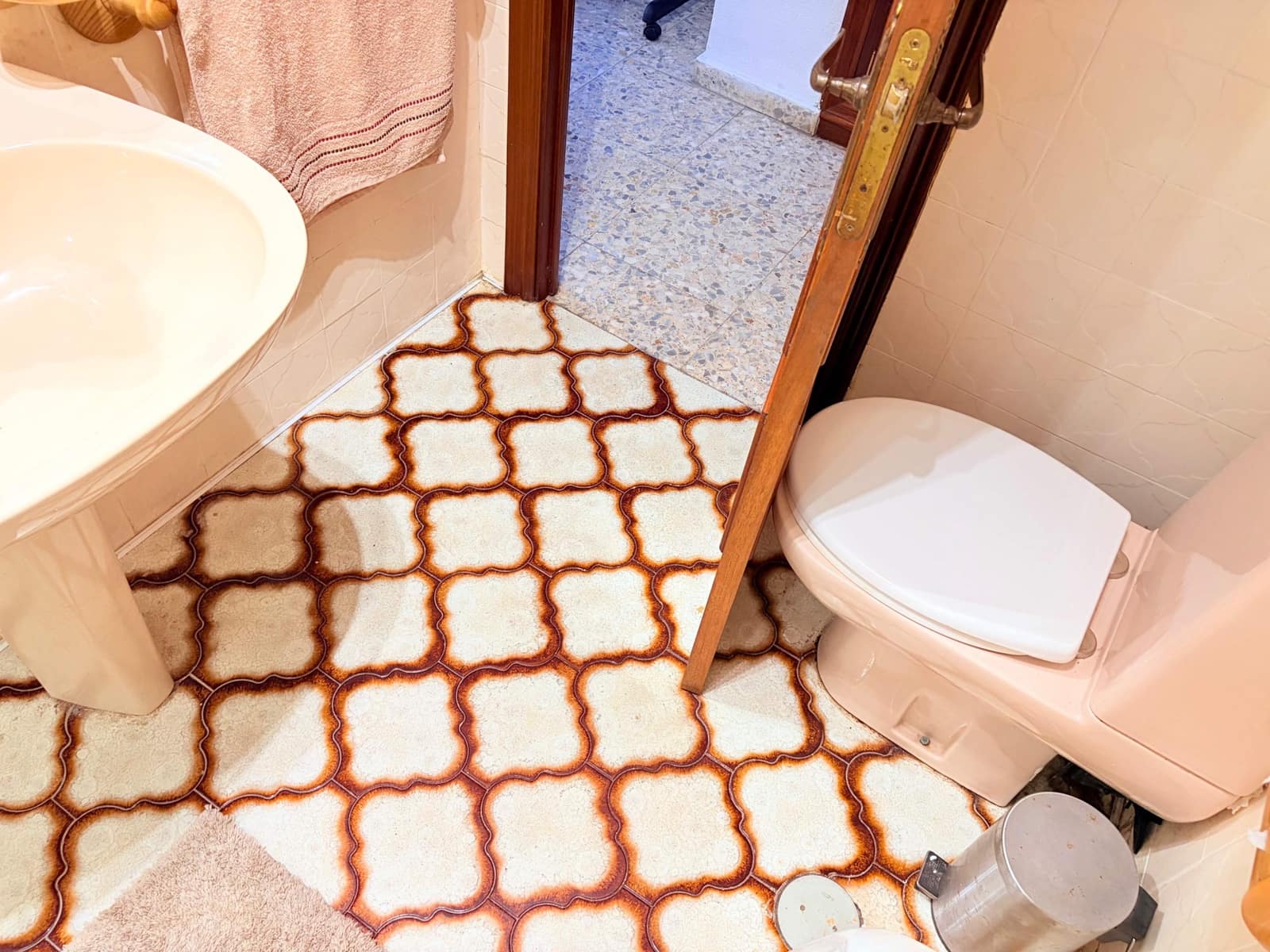4 bedroom Flat for sale in La Linea de la Concepcion - € 305,000 (Ref: 9860126)