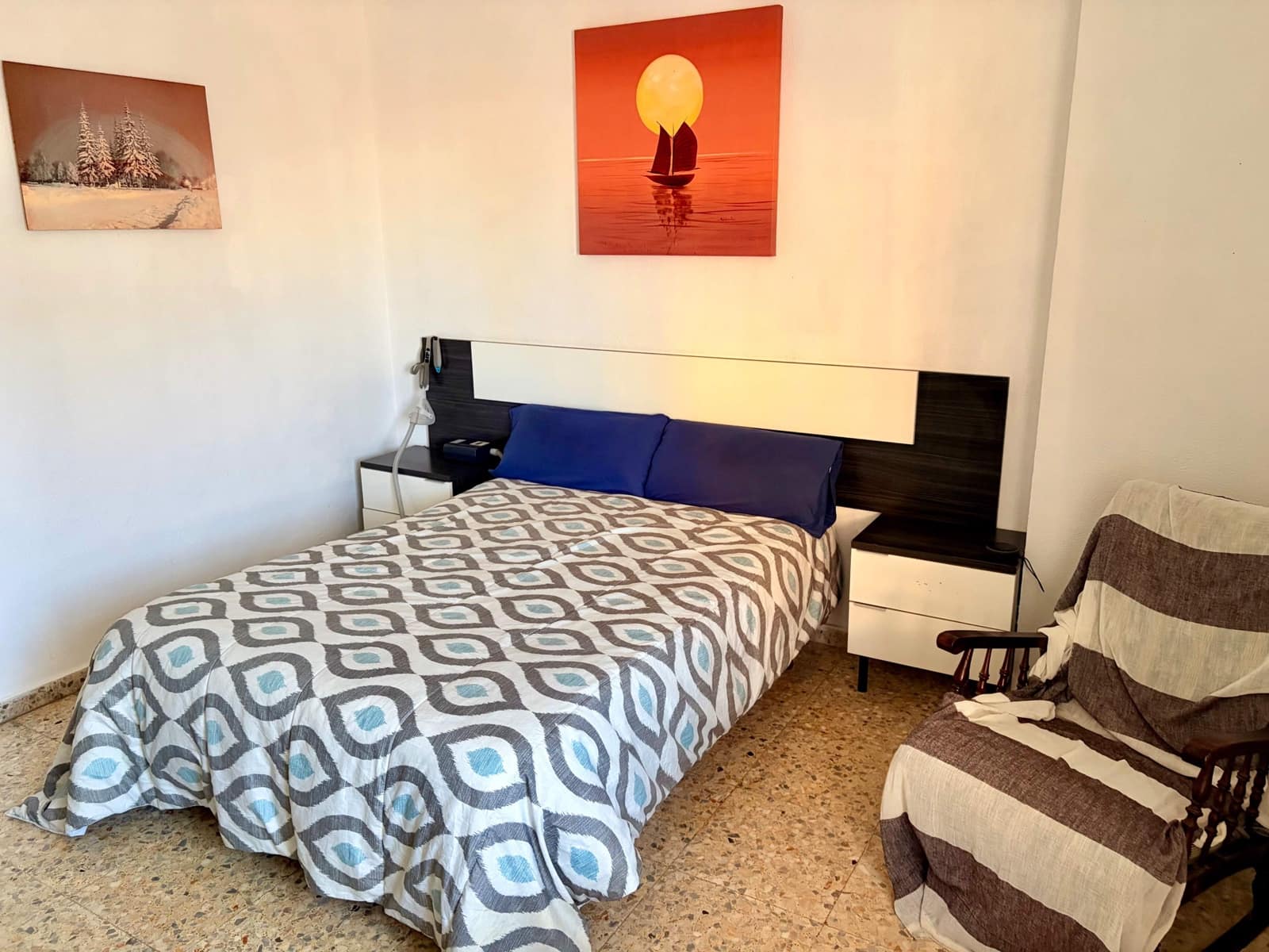 4 bedroom Flat for sale in La Linea de la Concepcion - € 305,000 (Ref: 9860126)