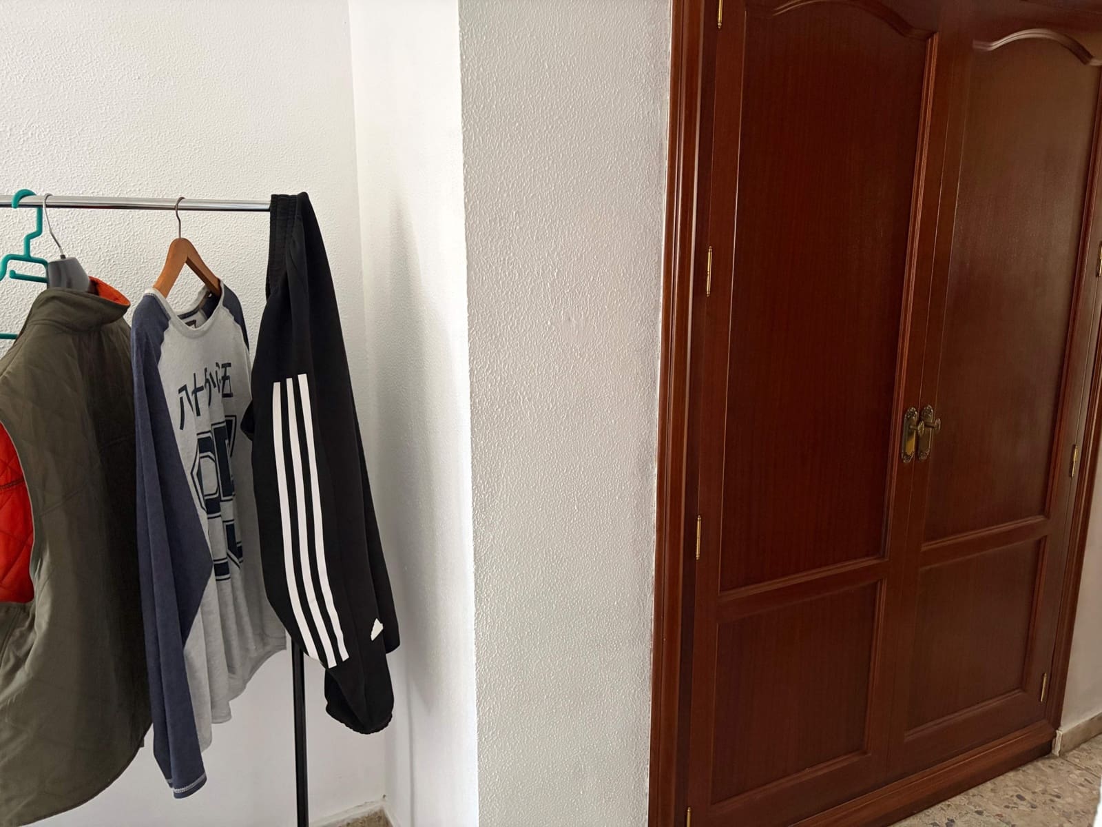 4 bedroom Flat for sale in La Linea de la Concepcion - € 305,000 (Ref: 9860126)