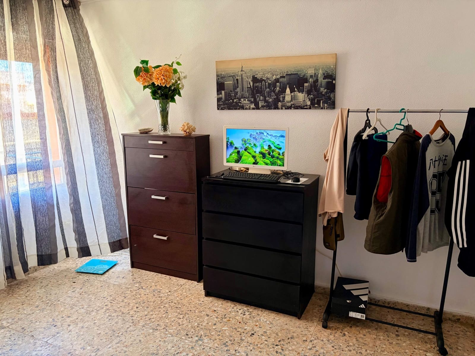 4 bedroom Flat for sale in La Linea de la Concepcion - € 305,000 (Ref: 9860126)
