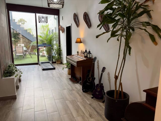 3 camera da letto Casa in vendita in La Línea de la Concepción - 675.000 € (Rif: 9860127)