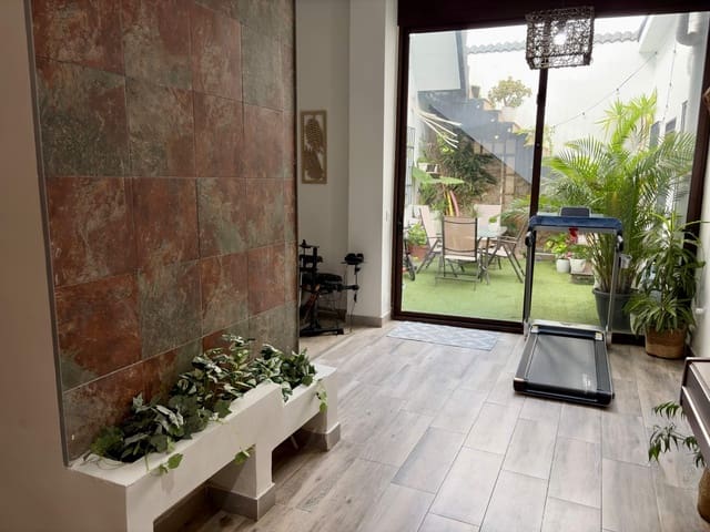 3 camera da letto Casa in vendita in La Línea de la Concepción - 675.000 € (Rif: 9860127)