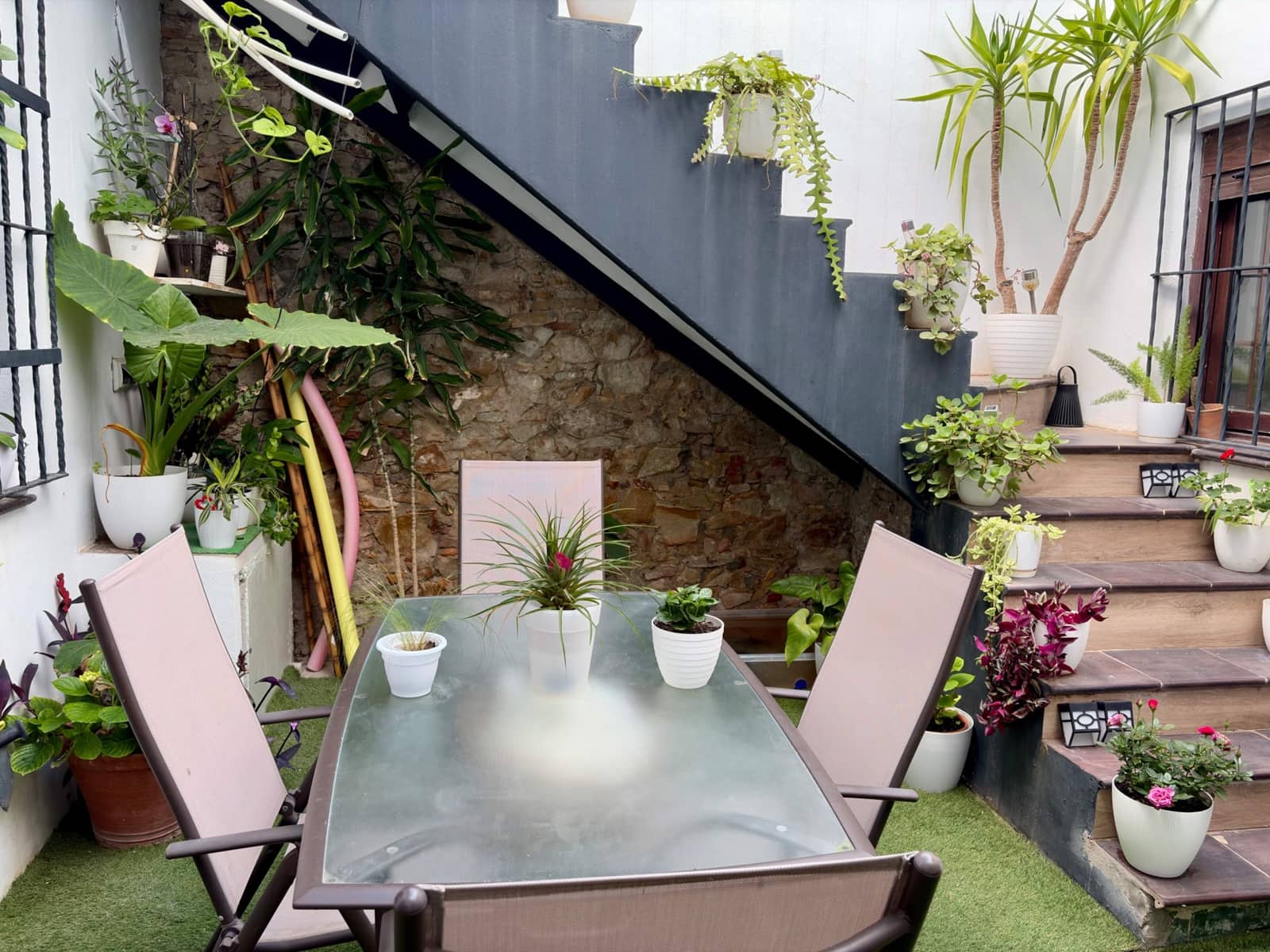 3 bedroom Townhouse for sale in La Linea de la Concepcion - € 675,000 (Ref: 9860127)