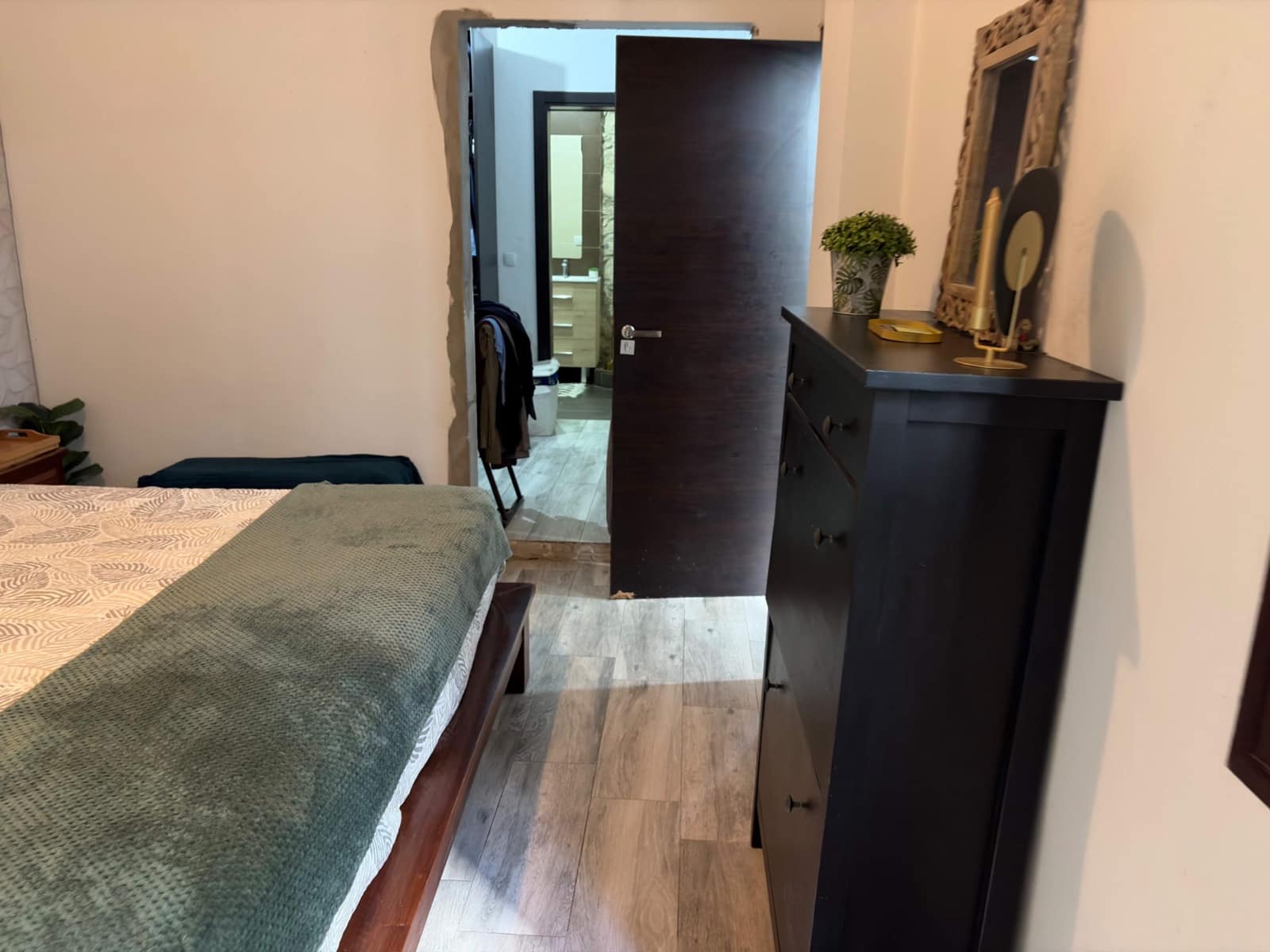 3 bedroom Townhouse for sale in La Linea de la Concepcion - € 675,000 (Ref: 9860127)