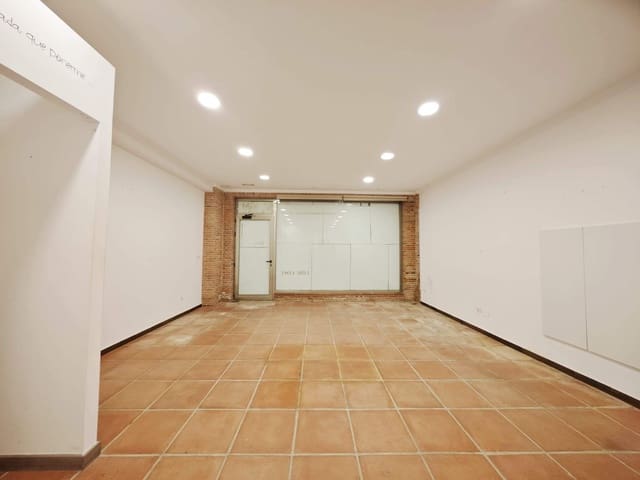 Erhverv til salg i San Luis de Sabinillas, Manilva - € 207.000 (Ref: 9867041)