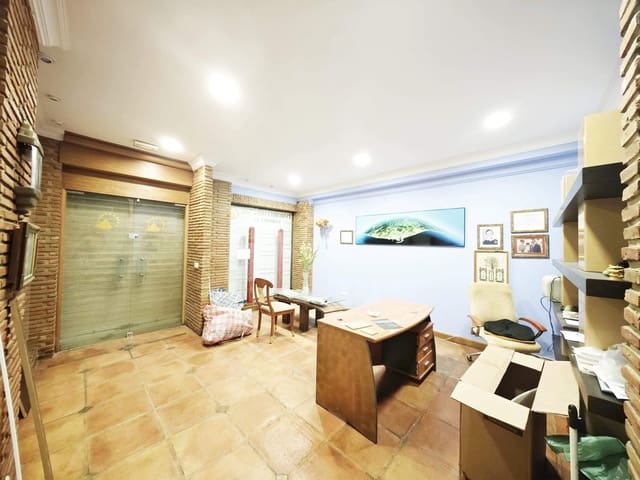 Erhverv til salg i San Luis de Sabinillas, Manilva - € 207.000 (Ref: 9867041)