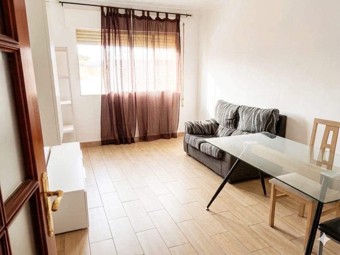 3 bedroom Flat for sale in La Linea de la Concepcion - € 155,000 (Ref: 9867042)