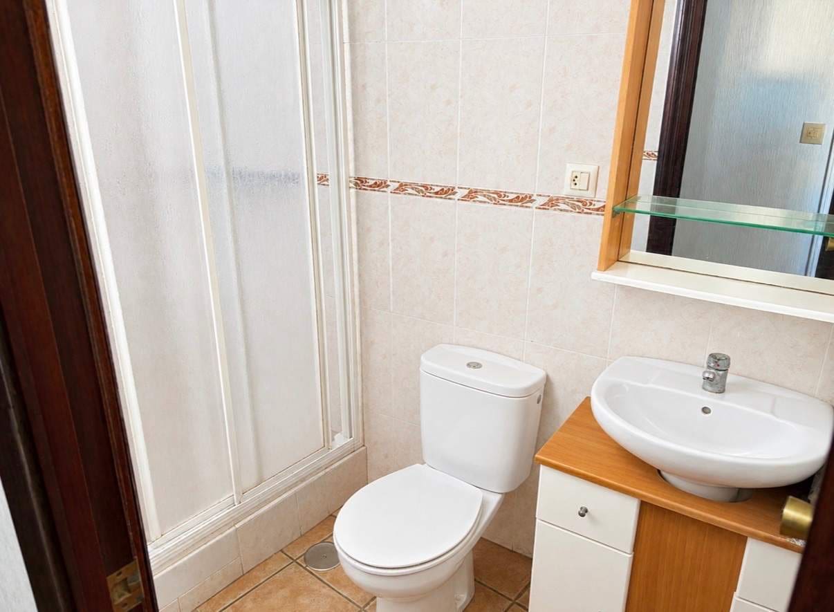 3 bedroom Flat for sale in La Linea de la Concepcion - € 155,000 (Ref: 9867042)