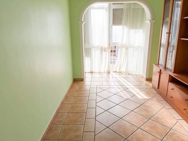 4 sypialnia Mieszkanie na sprzedaż w La Línea de la Concepción - 155 000 € (Ref: 9867042)