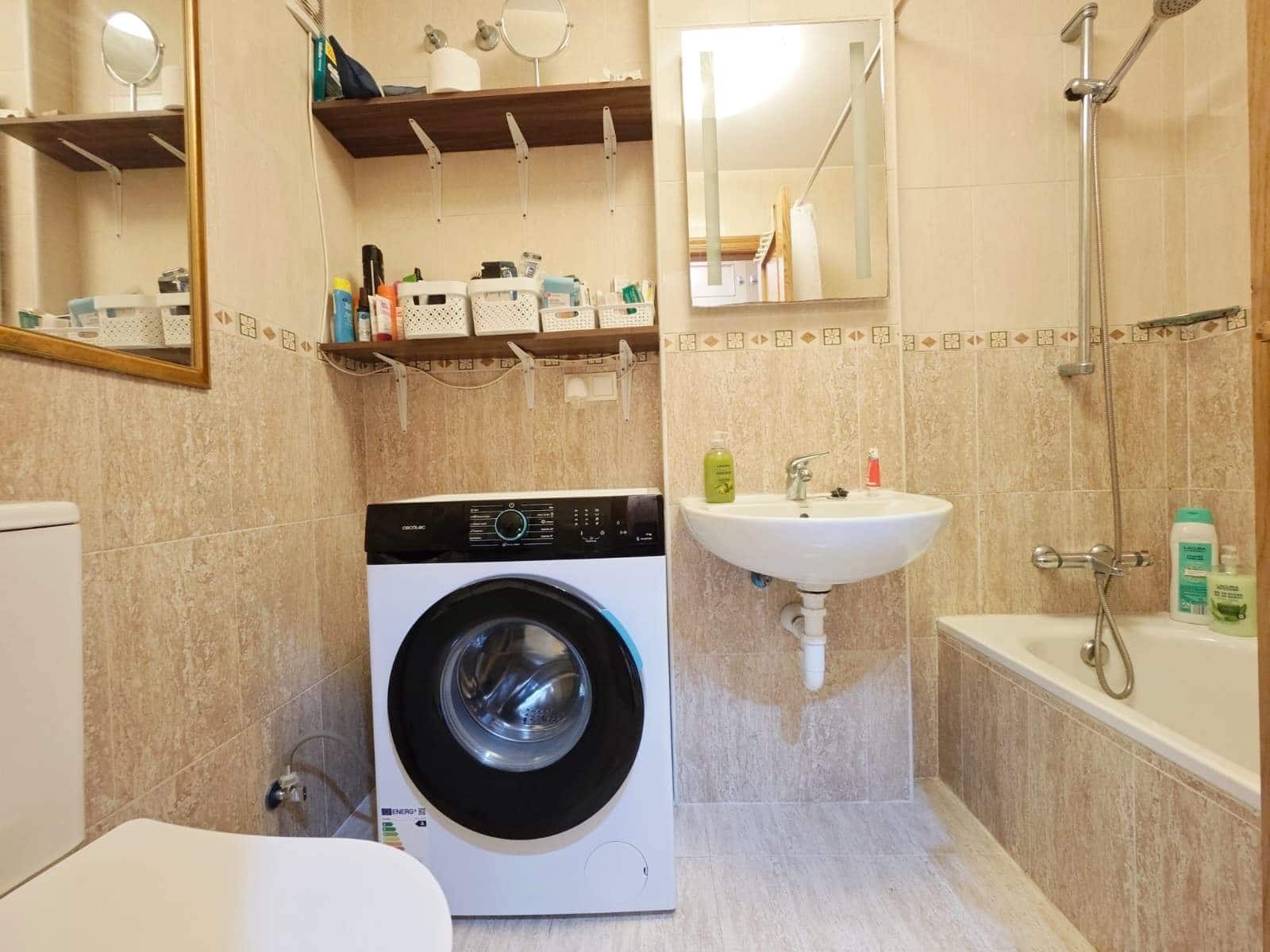3 bedroom Terraced Villa for sale in La Linea de la Concepcion with garage - € 360,000 (Ref: 9867043)