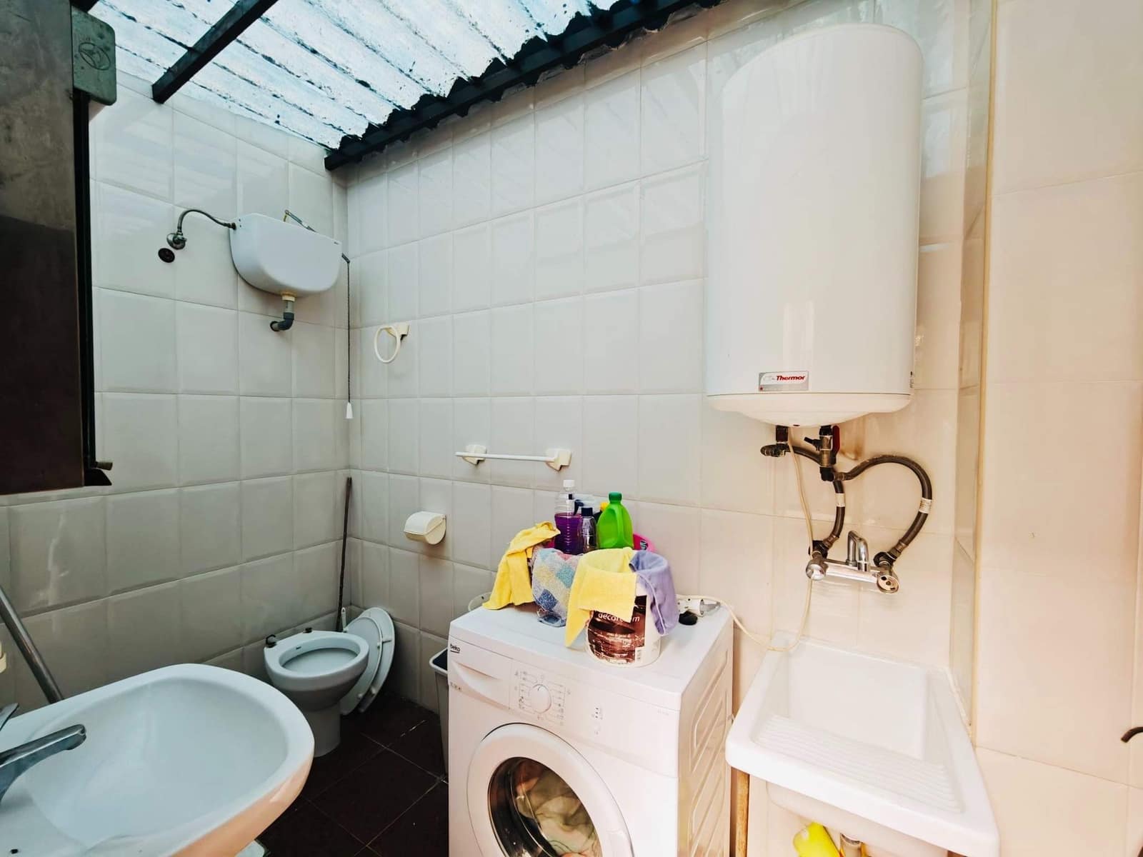 9 soverom Hus til salgs i San Pablo de Buceite - € 200 000 (Ref: 9868623)