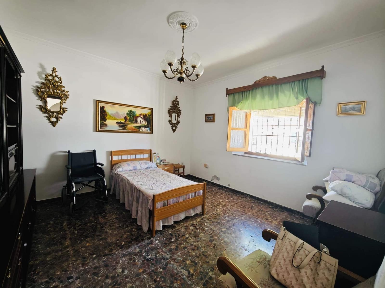 9 soverom Hus til salgs i San Pablo de Buceite - € 200 000 (Ref: 9868623)