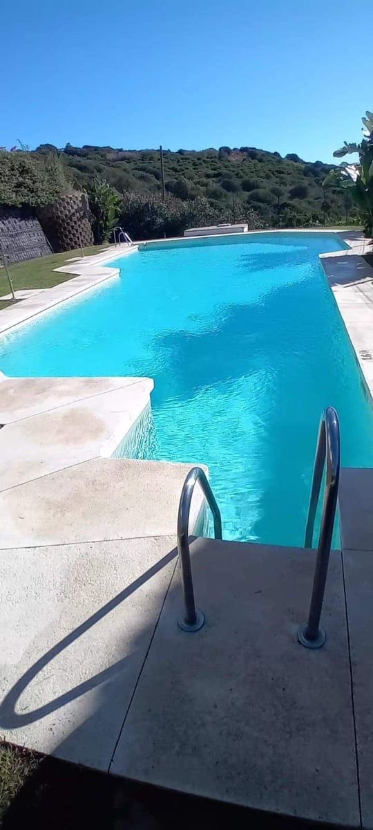 2 bedroom Apartment for sale in La Alcaidesa with pool garage - € 340,000 (Ref: 9873530)