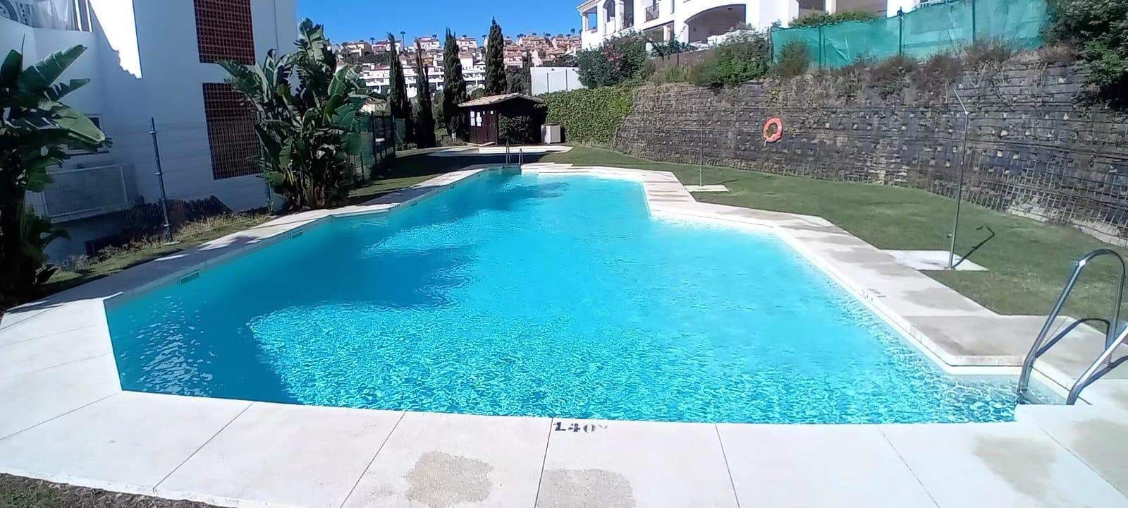 2 bedroom Apartment for sale in La Alcaidesa with pool garage - € 340,000 (Ref: 9873530)