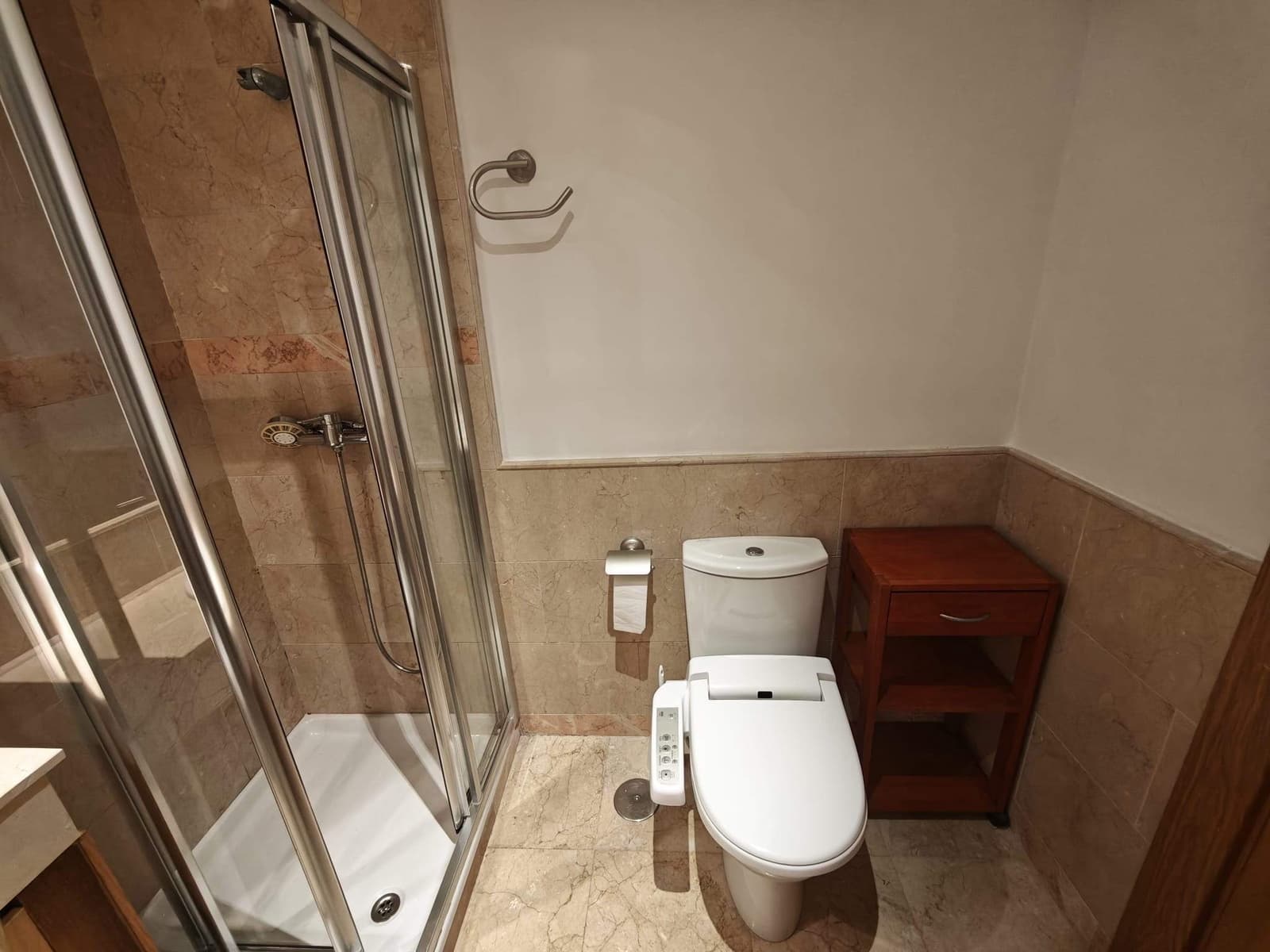 2 bedroom Apartment for sale in La Alcaidesa with pool garage - € 340,000 (Ref: 9873530)