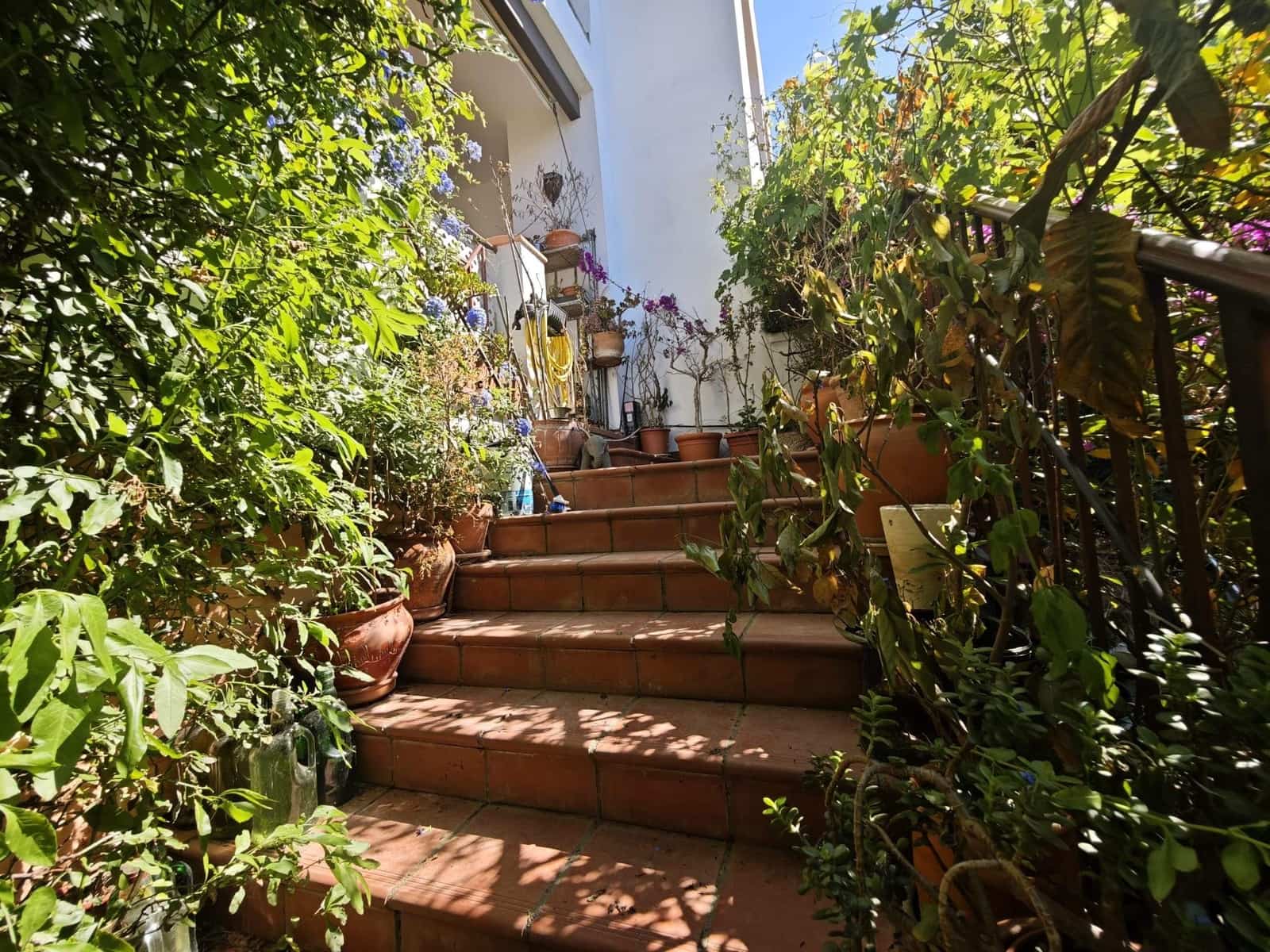 2 bedroom Apartment for sale in La Alcaidesa with pool garage - € 340,000 (Ref: 9873530)
