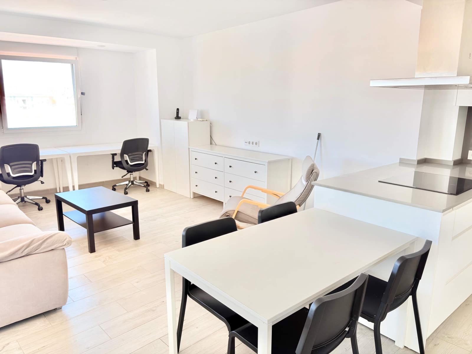4 slaapkamer Penthouse te koop in La Linea de la Concepcion - € 375.000 (Ref: 9876469)