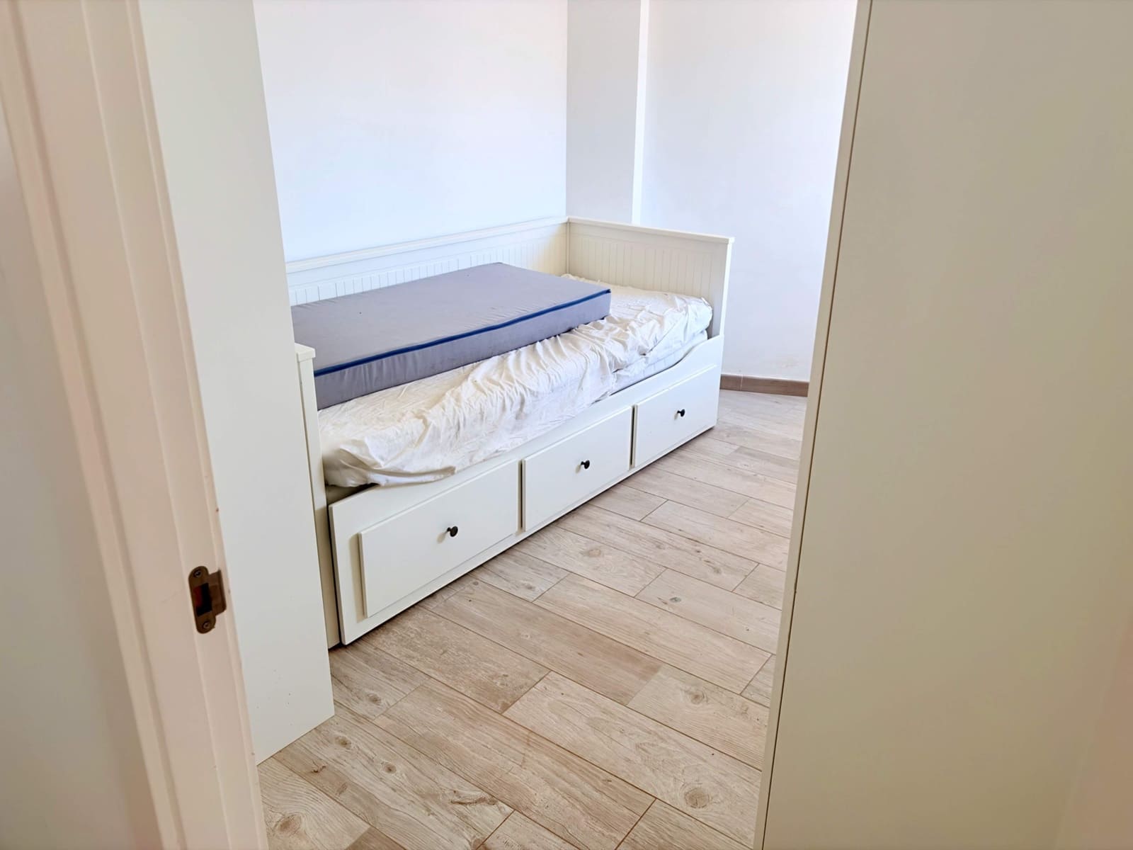 4 slaapkamer Penthouse te koop in La Linea de la Concepcion - € 375.000 (Ref: 9876469)