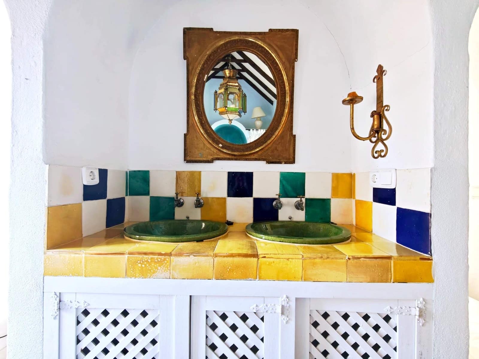 6 bedroom Commercial for sale in Castellar de la Frontera - € 800,000 (Ref: 9876470)