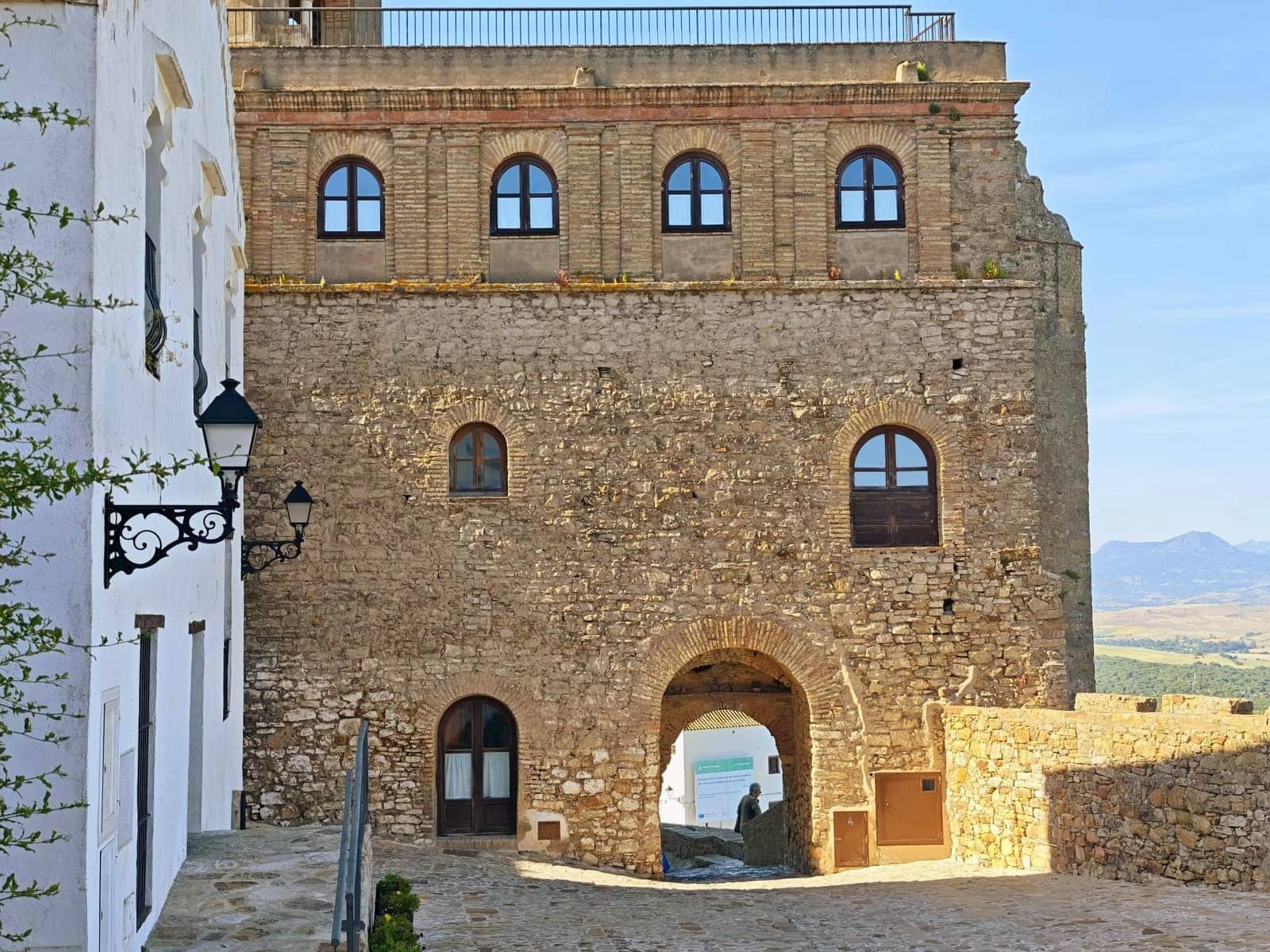 6 bedroom Commercial for sale in Castellar de la Frontera - € 800,000 (Ref: 9876470)